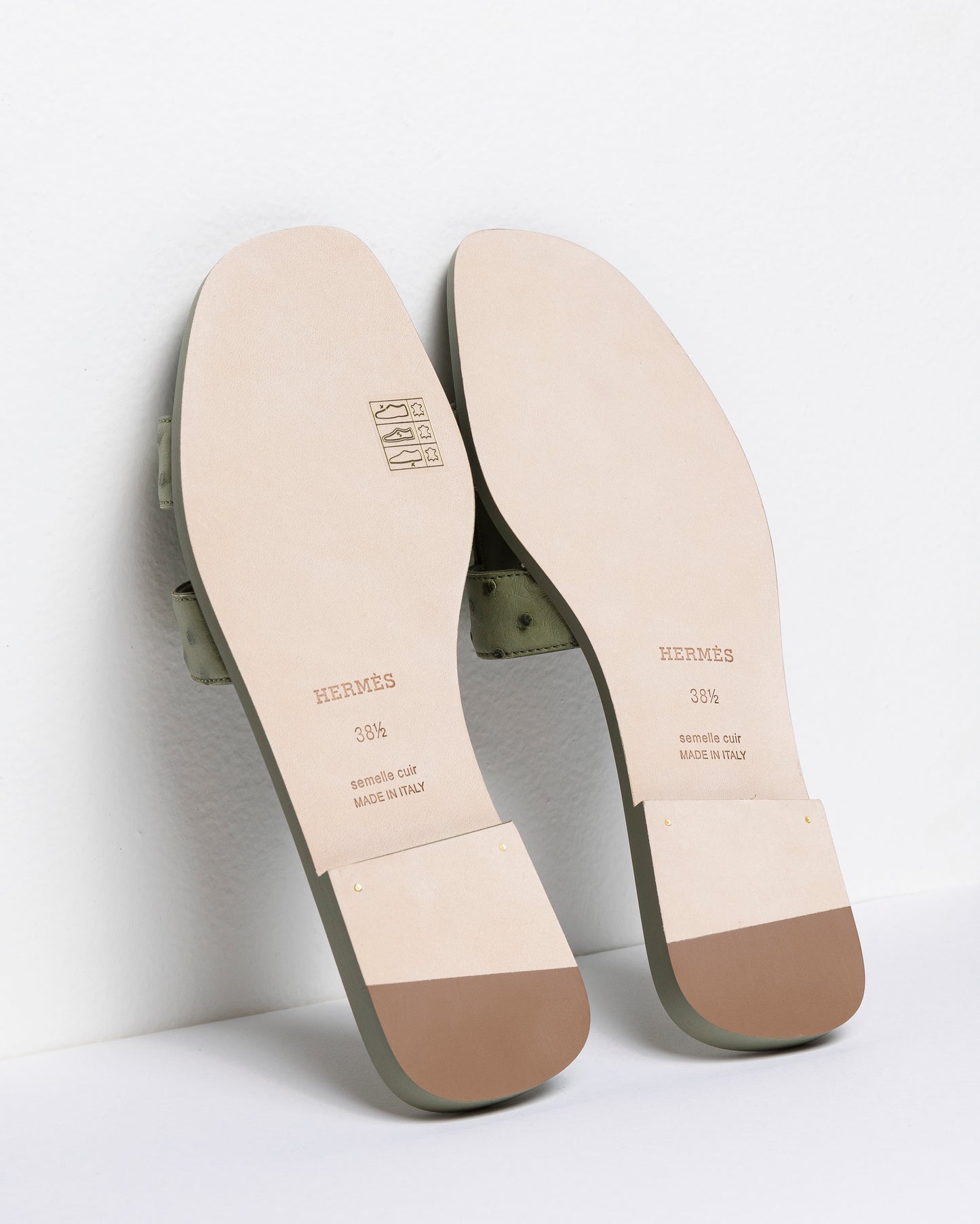 Oran Sandal in Vert Celadon Ostrich Leather