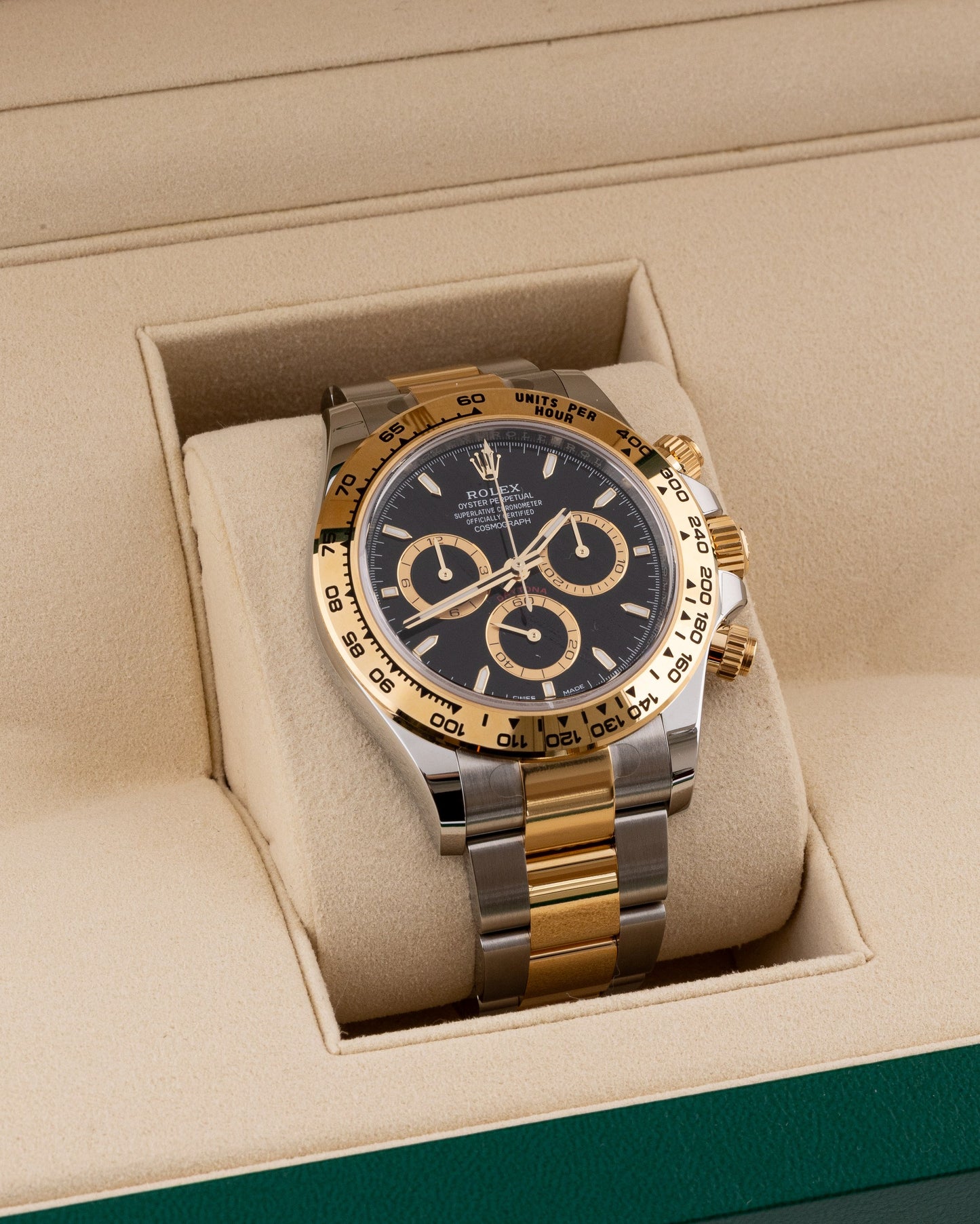 Rolex Oyster Cosmograph Daytona 40mm Yellow Rolesor with Black Dial