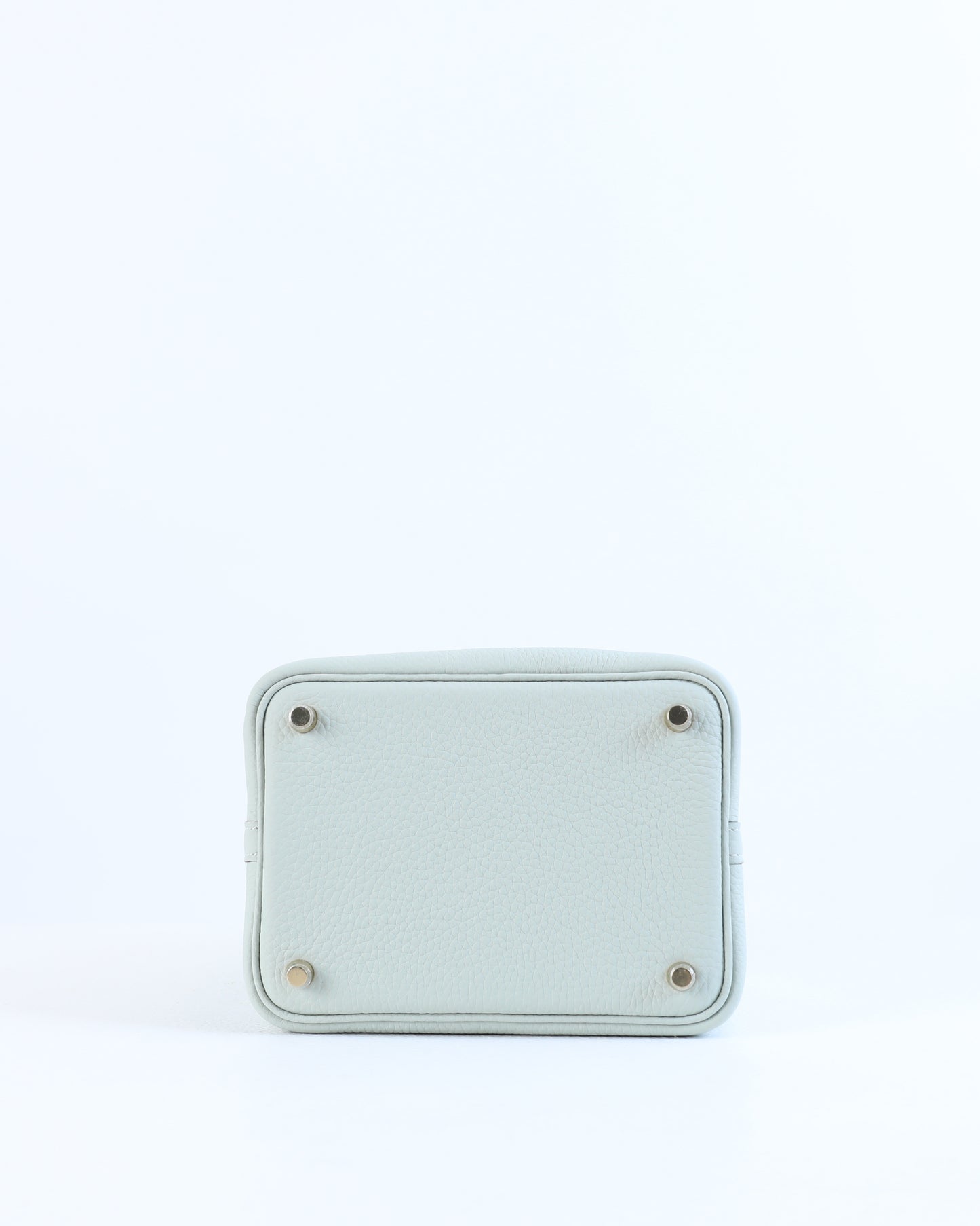 Picotin Lock 18 Gris Neve in Taurillon Clemence with Gold Hardware
