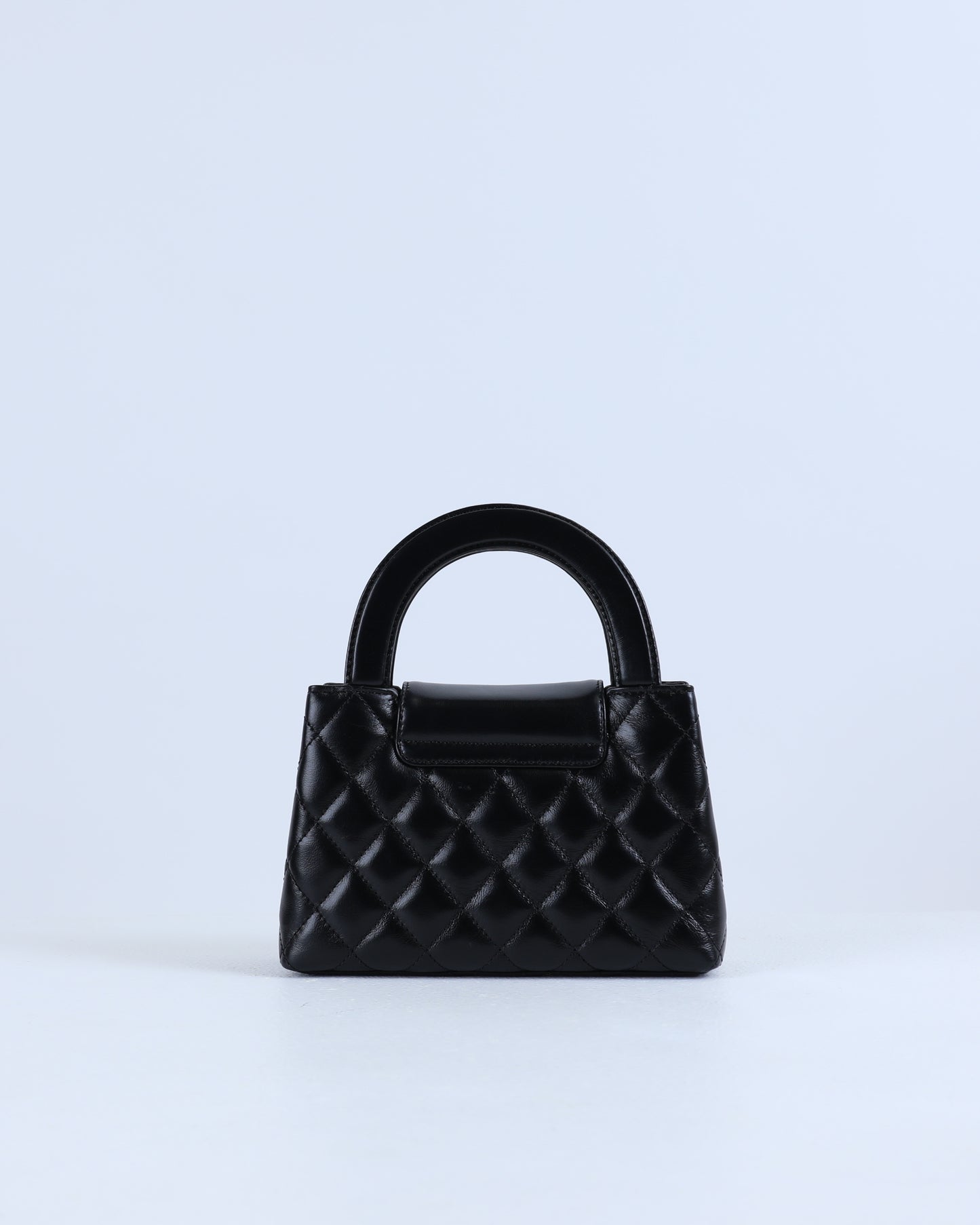 Chanel Kelly Bag Shiny Aged Calfskin & Gold-Tone Metal in Black Medium size
