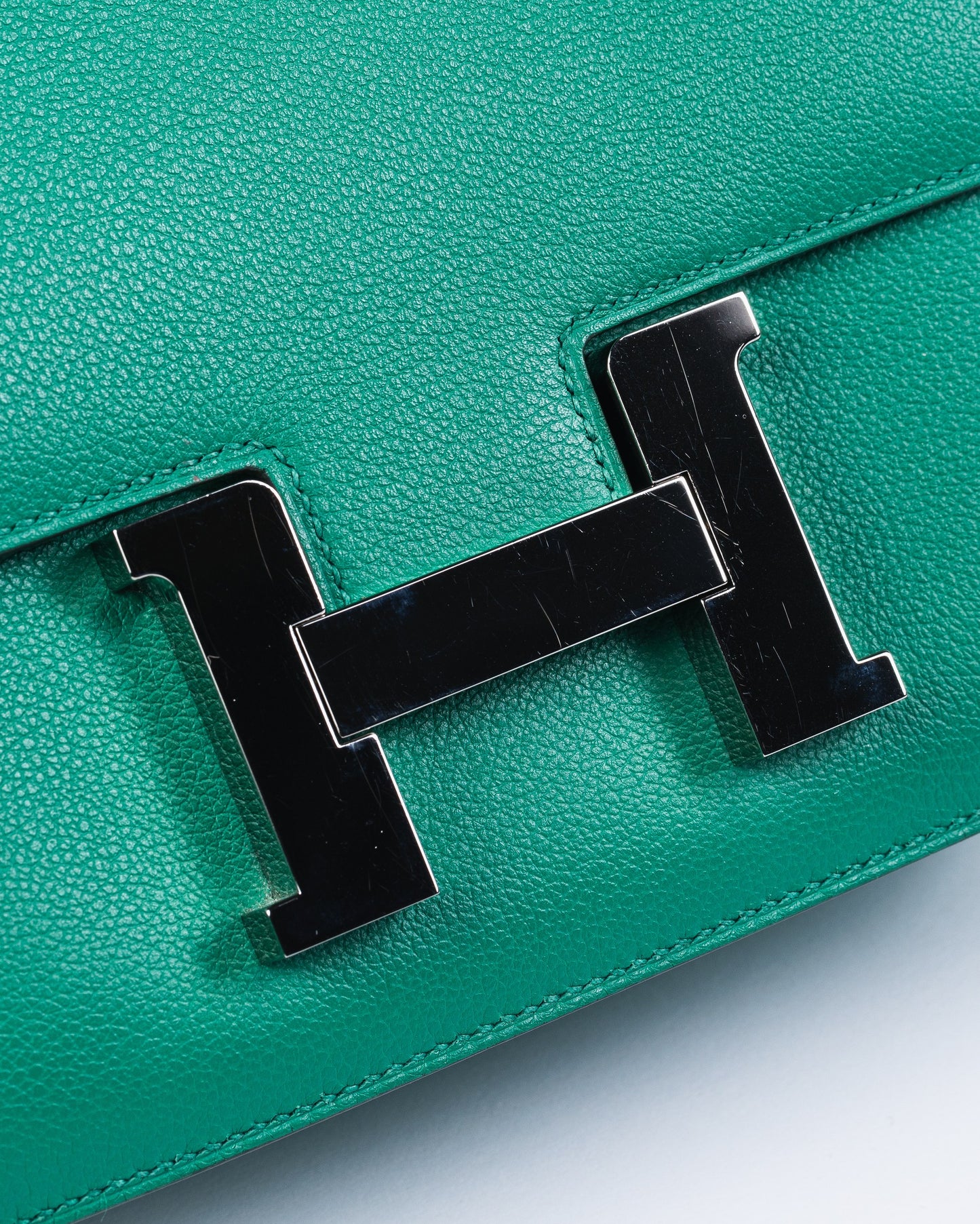 Constance 24 Vert Vertigo in Evercolour leather with Palladium Hardware