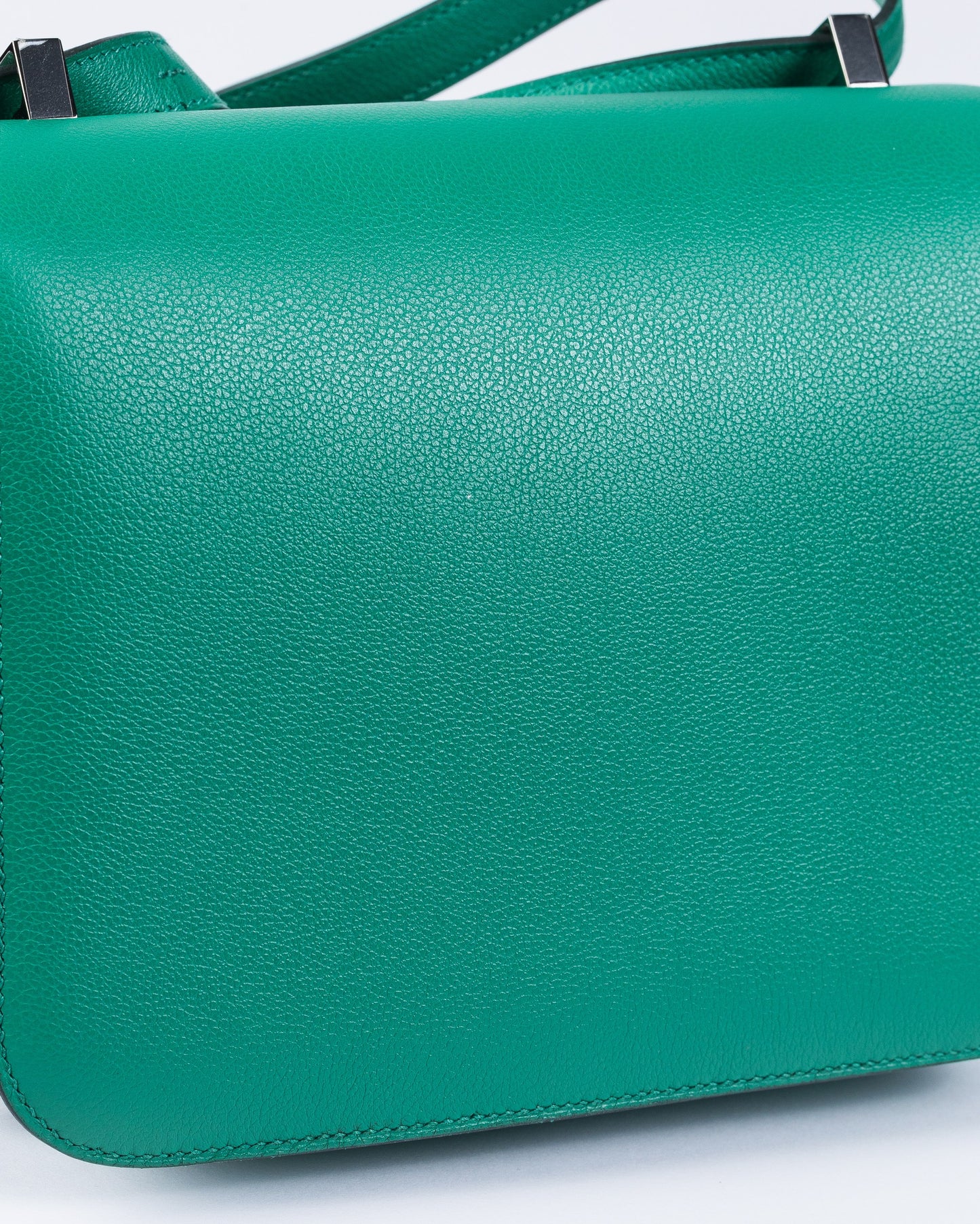 Constance 24 Vert Vertigo in Evercolour leather with Palladium Hardware