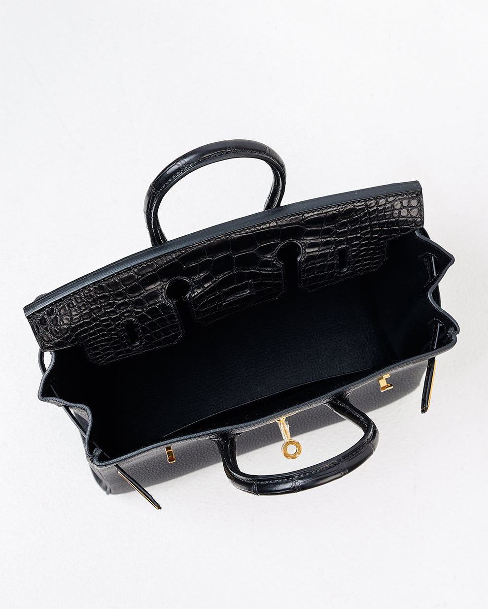 Birkin 25 Black in Togo Leather and Matte Alligator Touch with Gold Hardware