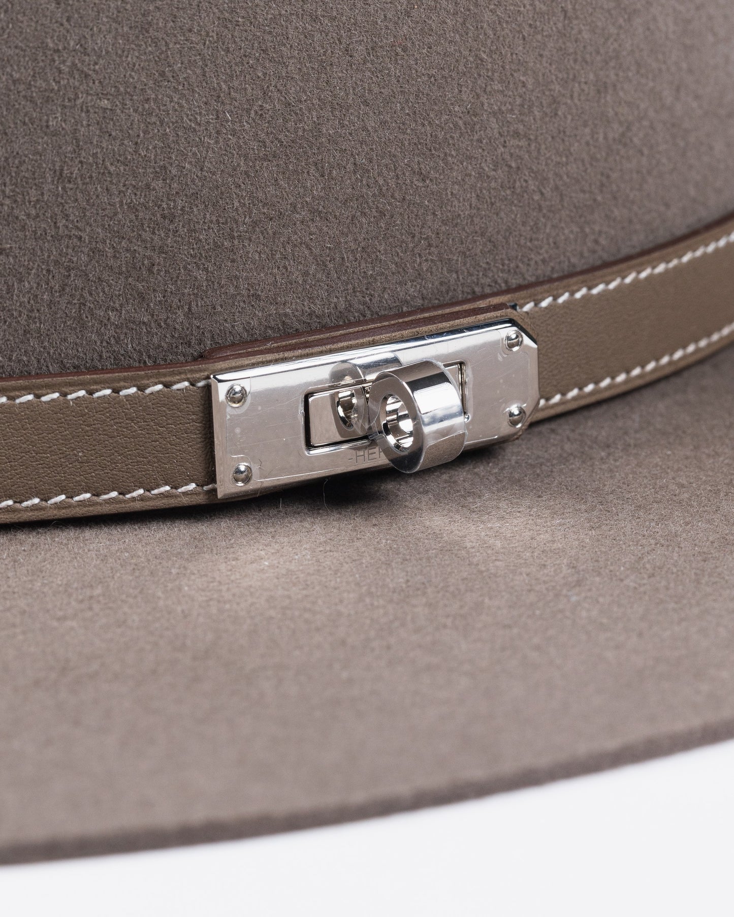 Hampton Hat Etoupe in Felt with Palladium Hardware size 57