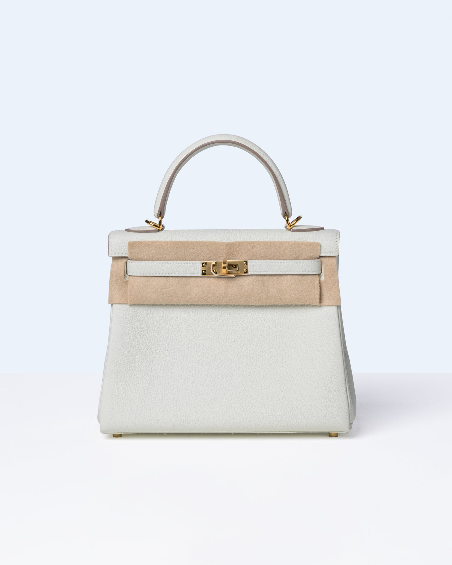 Kelly 25 Mushroom in Togo Leather with Gold Hardware