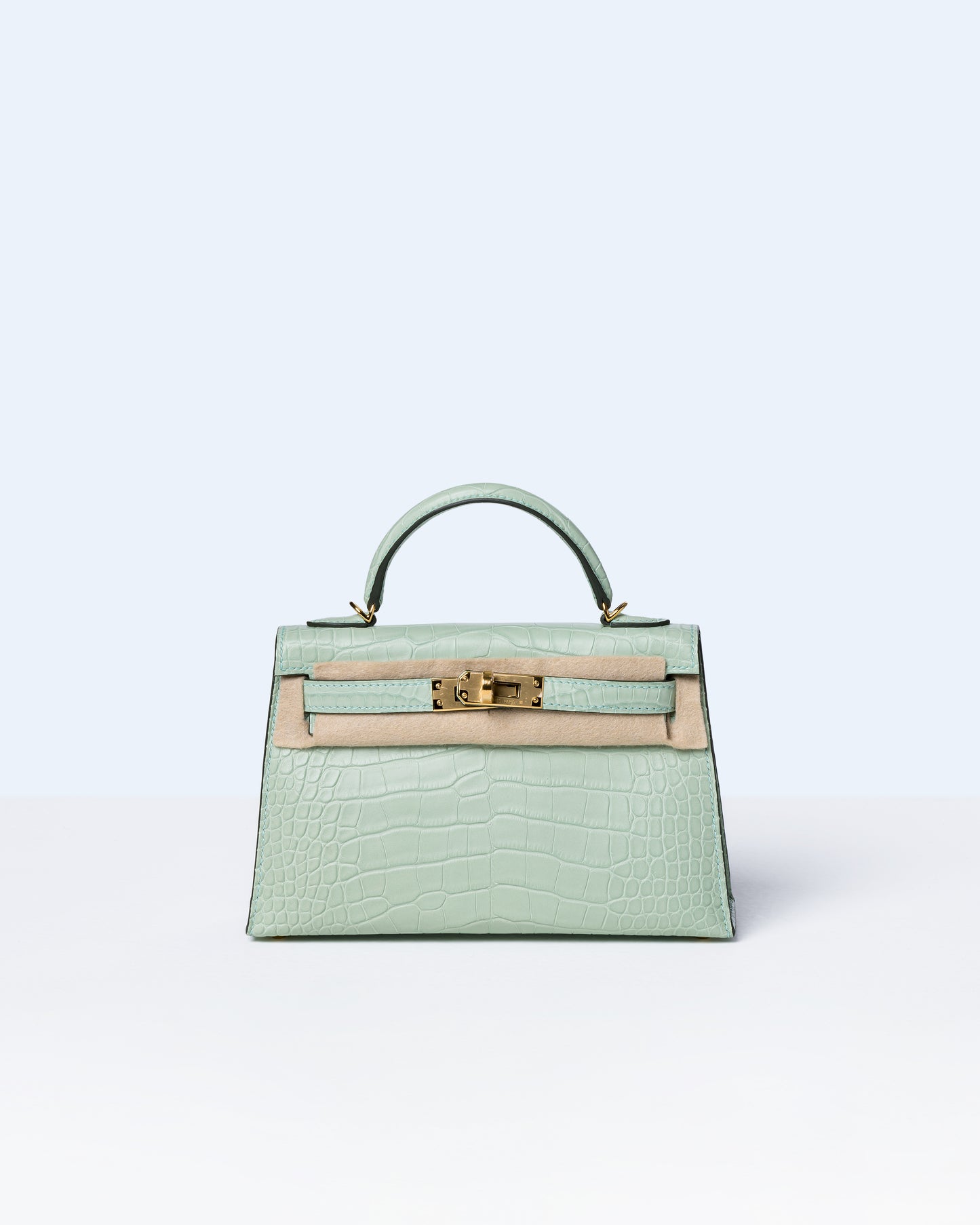Kelly 20 Vert D'eau in Matte Alligator with Gold Hardware