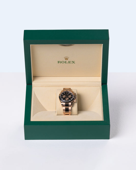 Rolex Cosmograph Daytona Oyster 40mm Everose Gold with Black Dial