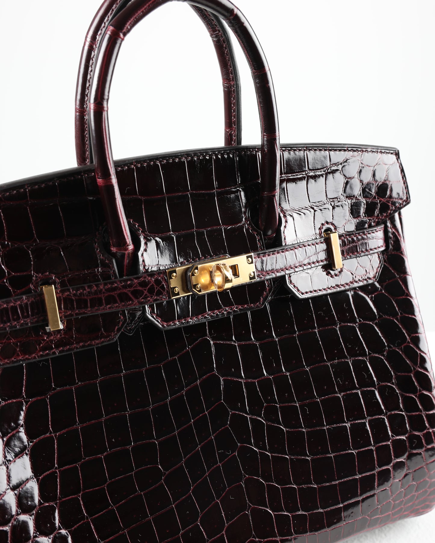 Birkin 25 Bordeaux Niloticus Crocodile with Gold Hardware