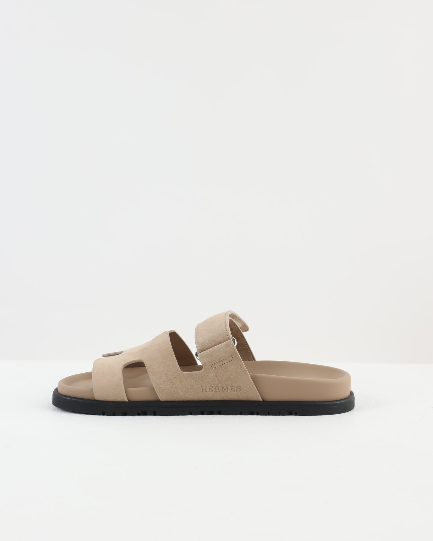 Chypre Sandal in Beige Argile Suede