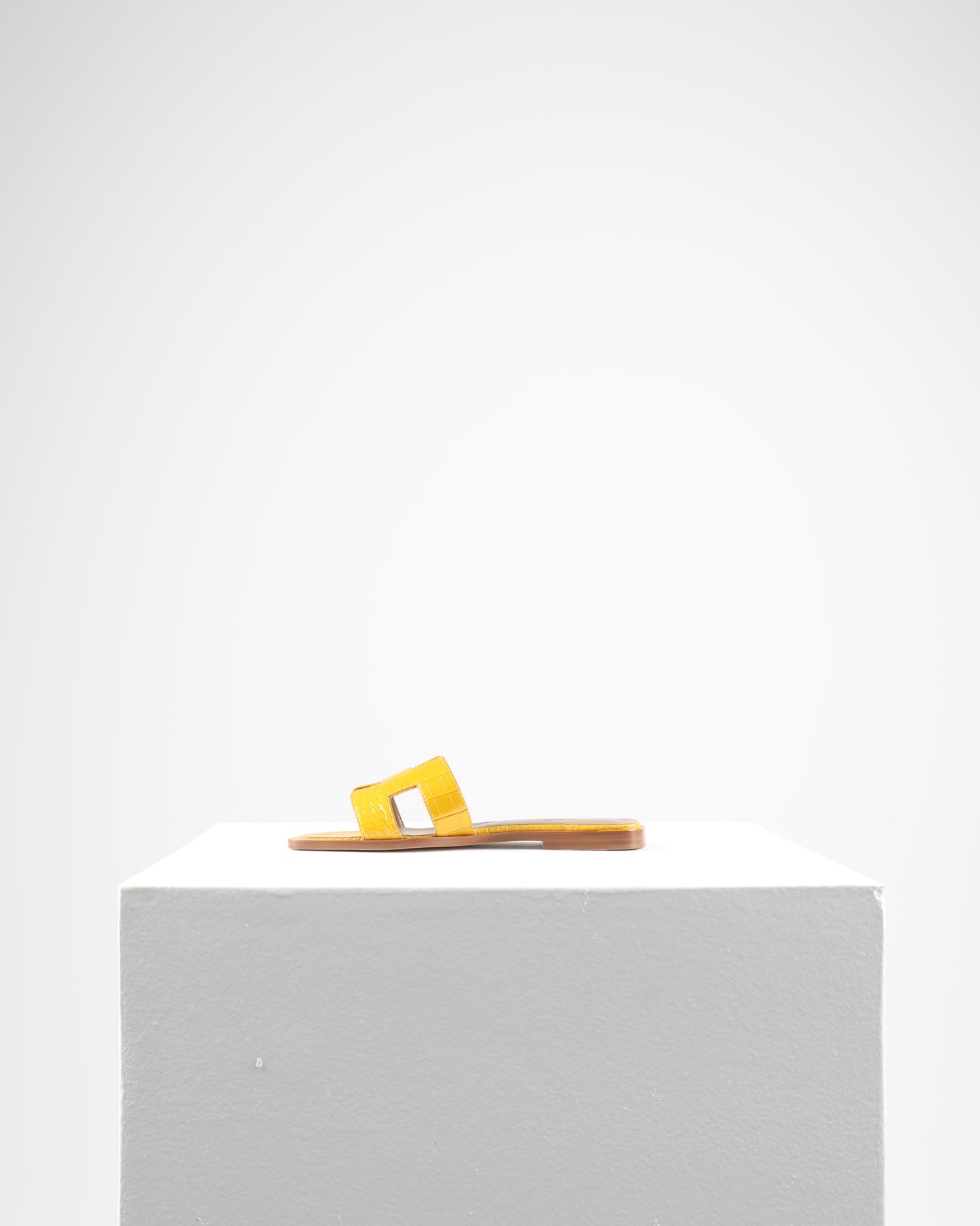 Oran Sandal in Jaune Amber Crocodile Leather