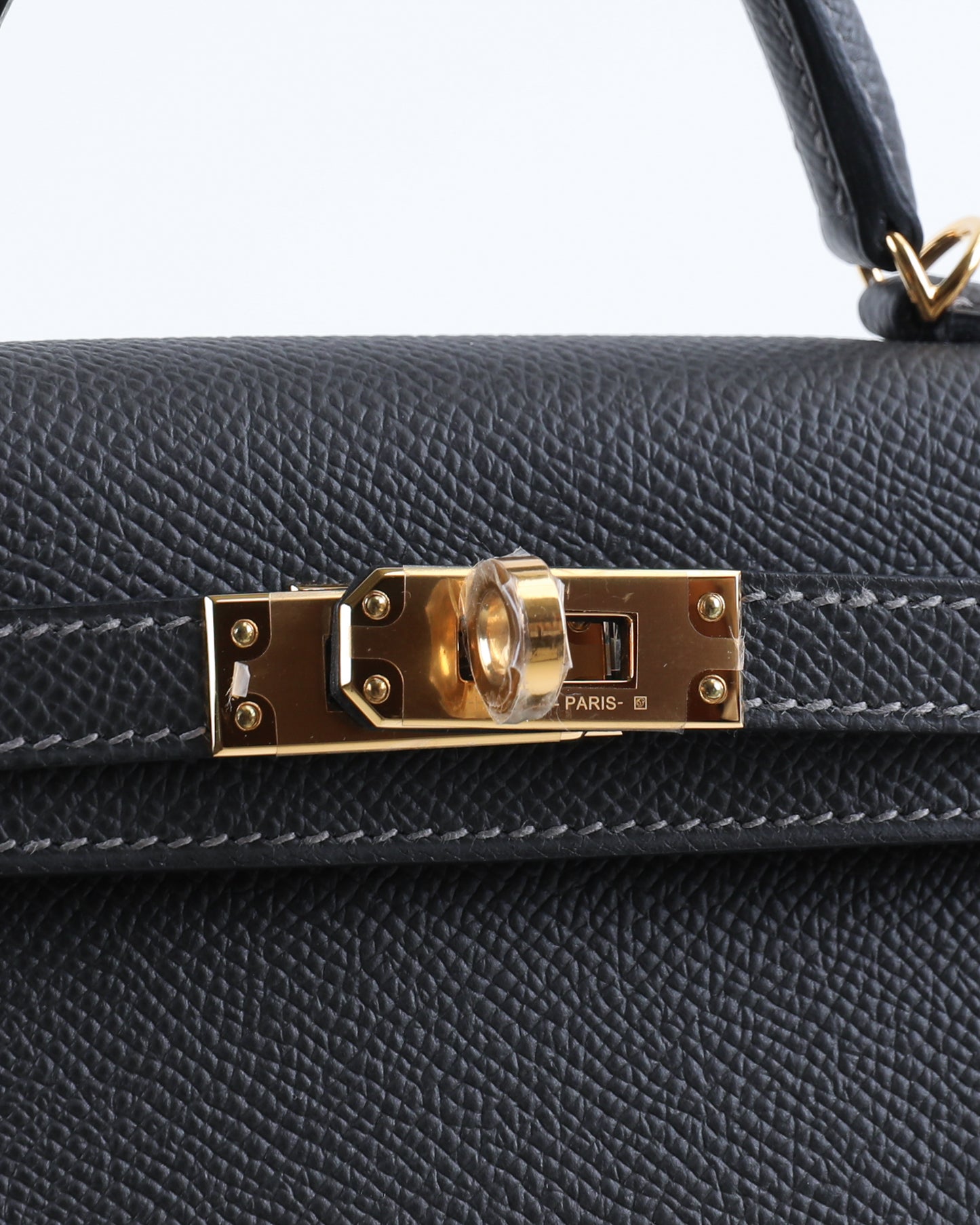 Kelly 20 Graphite Sellier in Epsom Leather with Gold Hardware