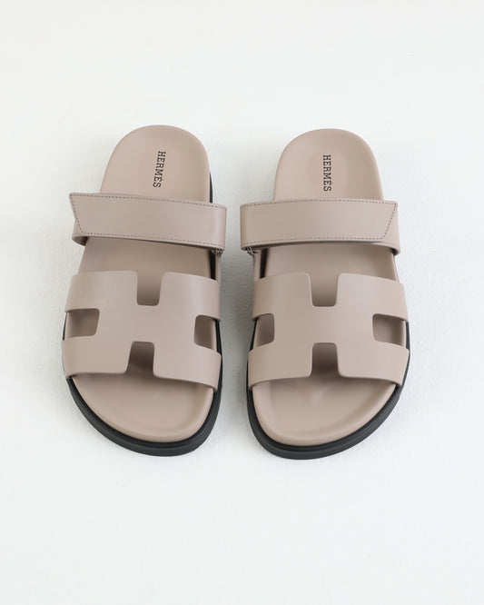 Chypre Sandal in Beige Mastic Calfskin Leather