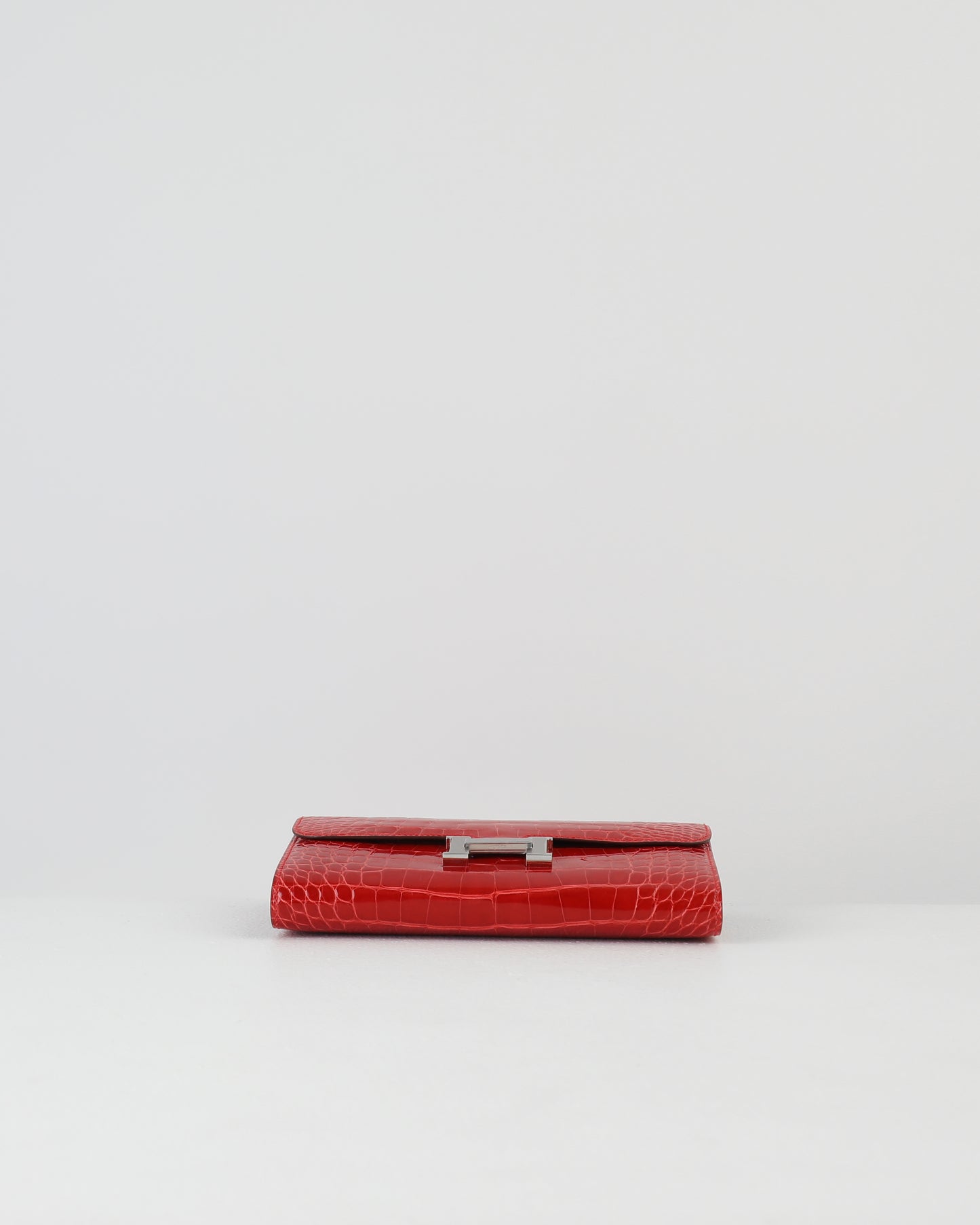 Constance To Go Wallet Rouge De Couer Alligator with Palladium Hardware