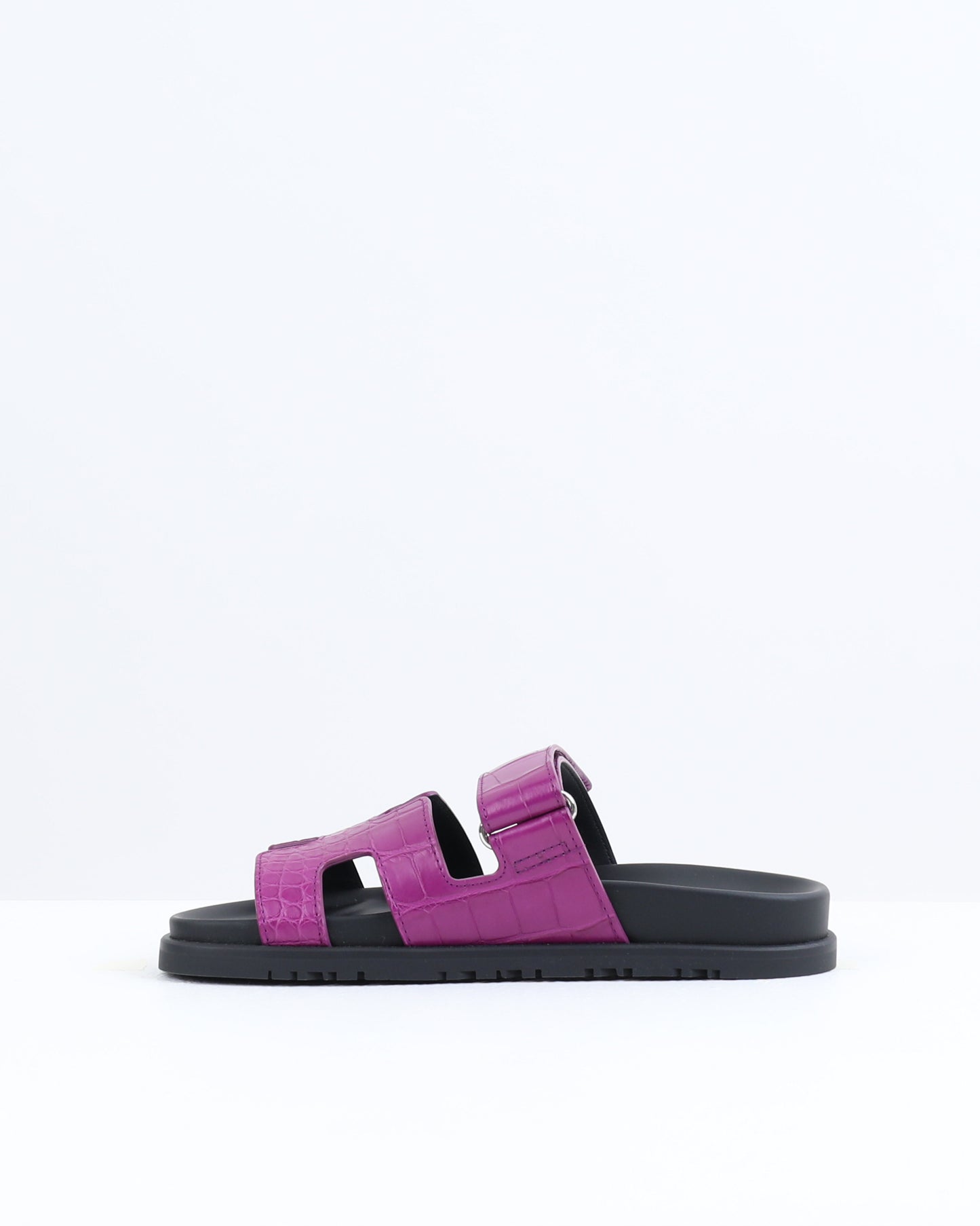 Chypre Sandal Femme in Violet Crocodile Leather