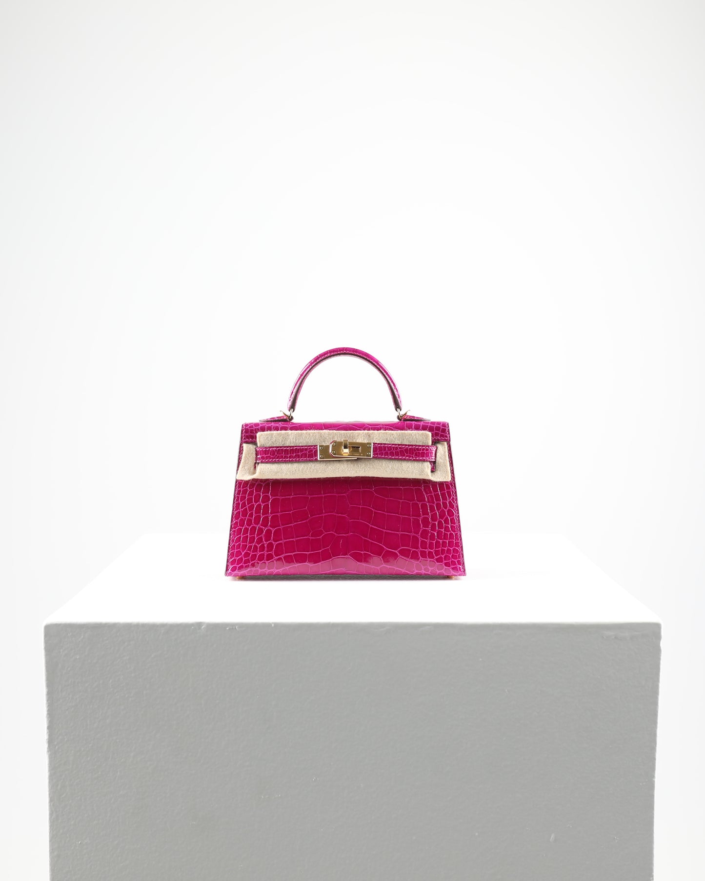 Kelly 20 Rose Scheherazade Sellier Alligator with Gold Hardware