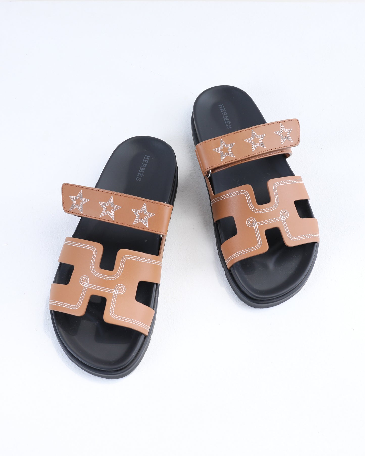 Chypre Sandal Femme Gold Star in Calfskin Leather