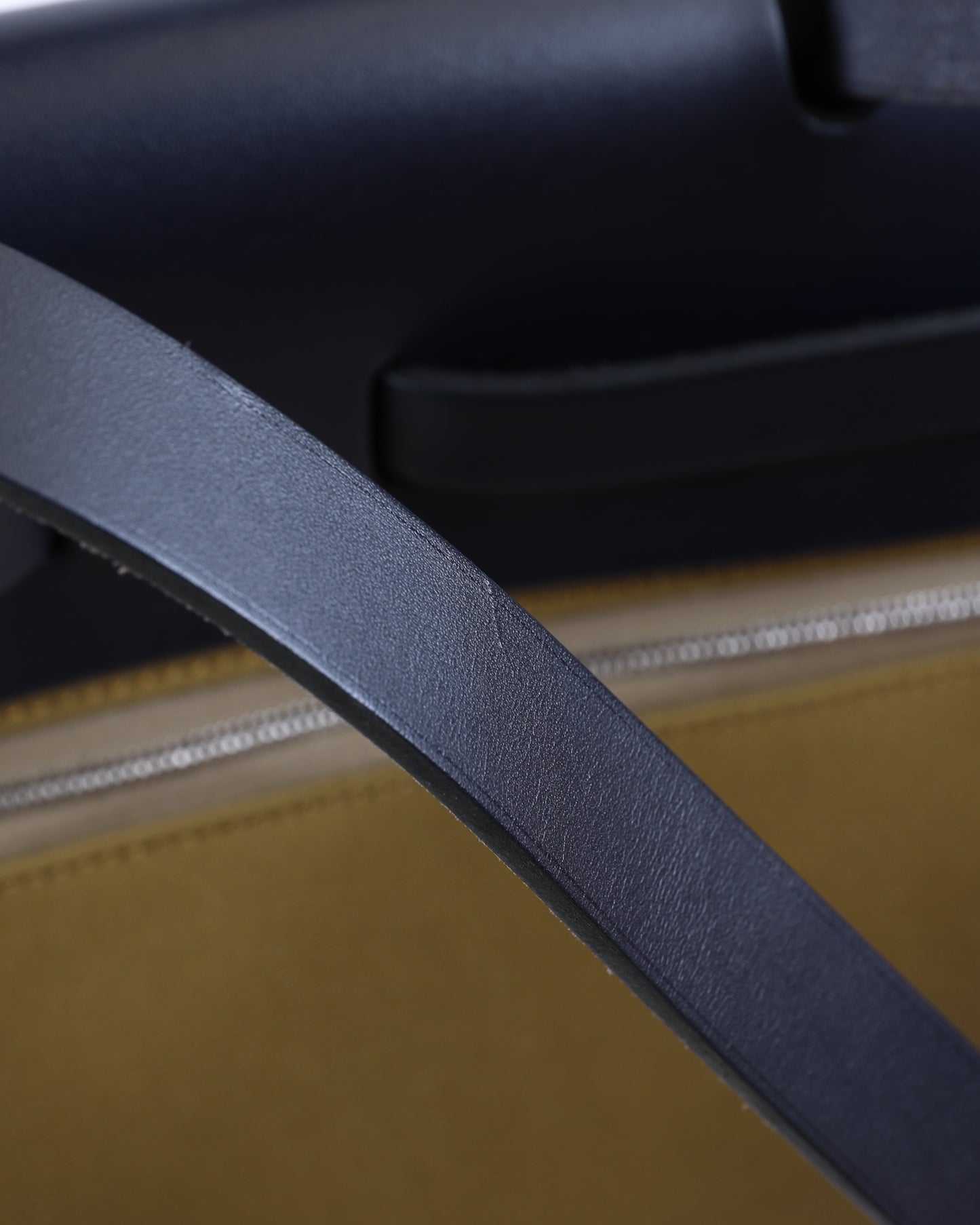 Herbag Zip 31 in Vert Cypress-VT Olive/Bleu Indigo Toile Officier Bicolore Vache Hunter with Palladium Hardware