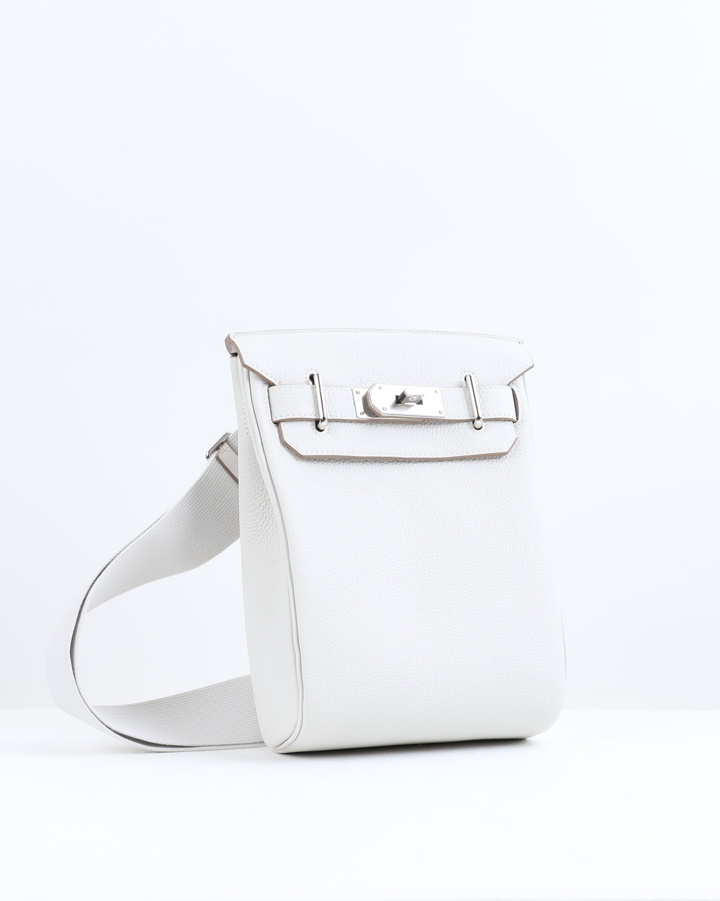 Hac a Dos PM Backpack Gris Perle in Togo Leather with Palladium Hardware