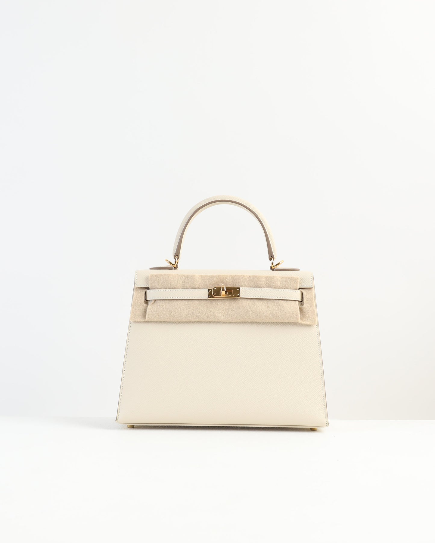 Kelly 25 Sellier Craie in Epsom Leather with Gold Hardware