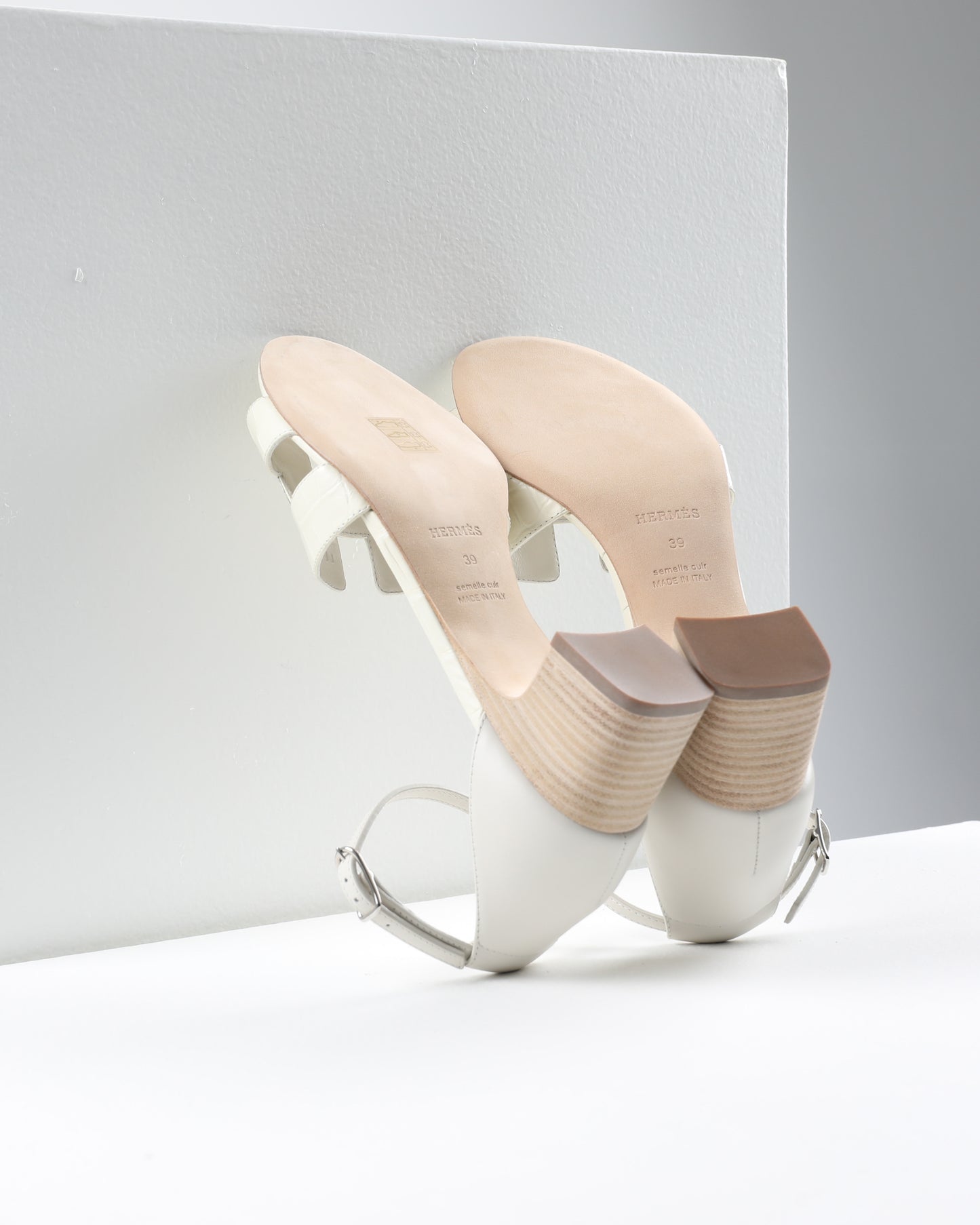Encens 50 Sandal in White Alligator Leather