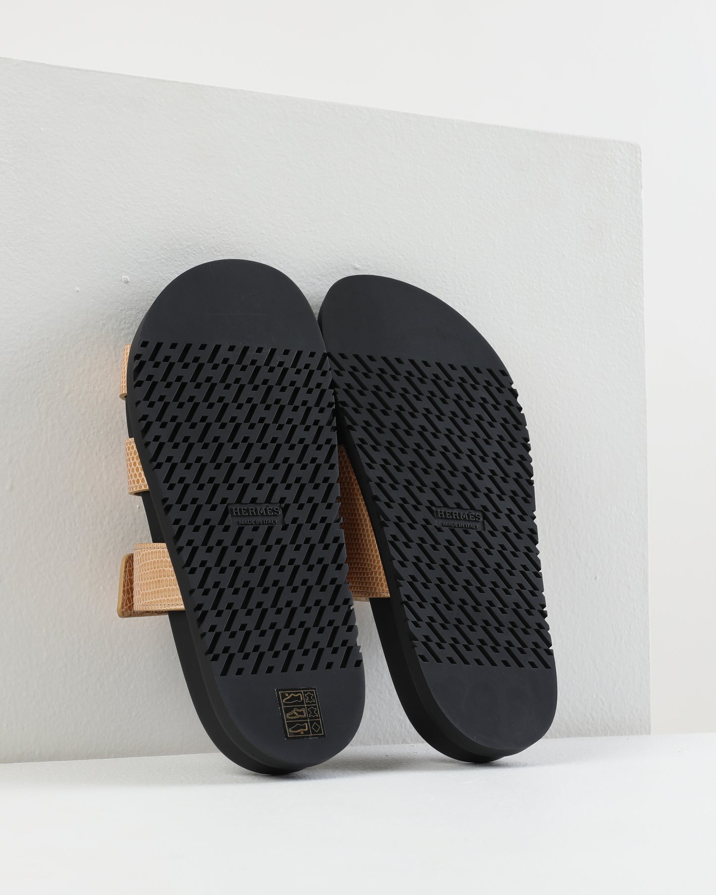 Chypre Sandal in Beige Lizard Skin