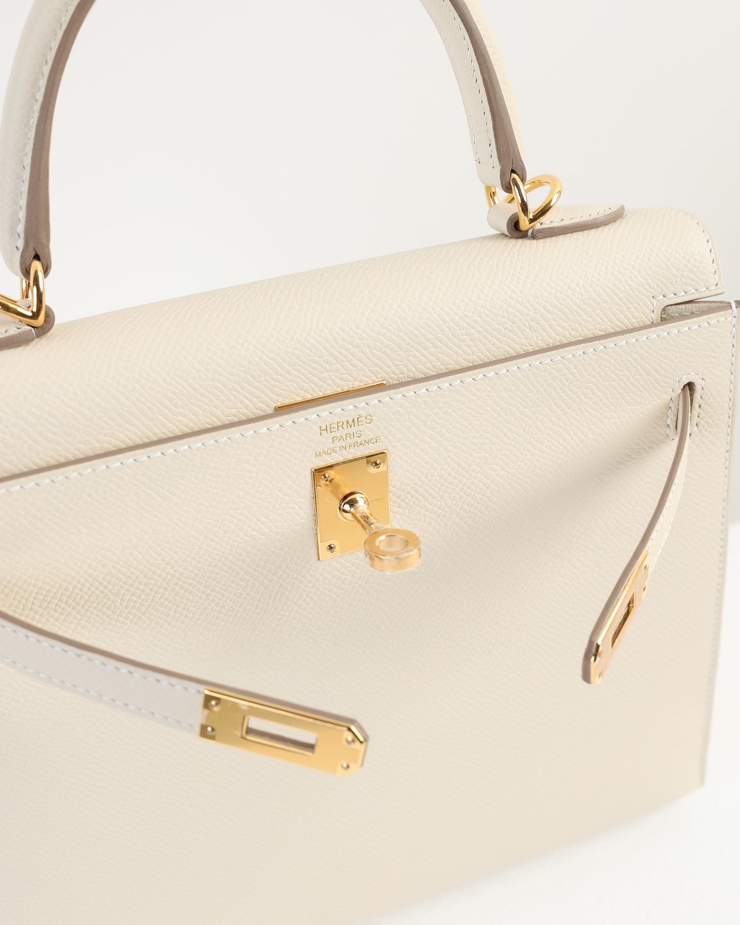 Kelly 25 Sellier Craie in Epsom Leather with Gold Hardware