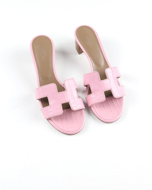 Oasis Sandal in Bubblegum Pink Crocodile Leather