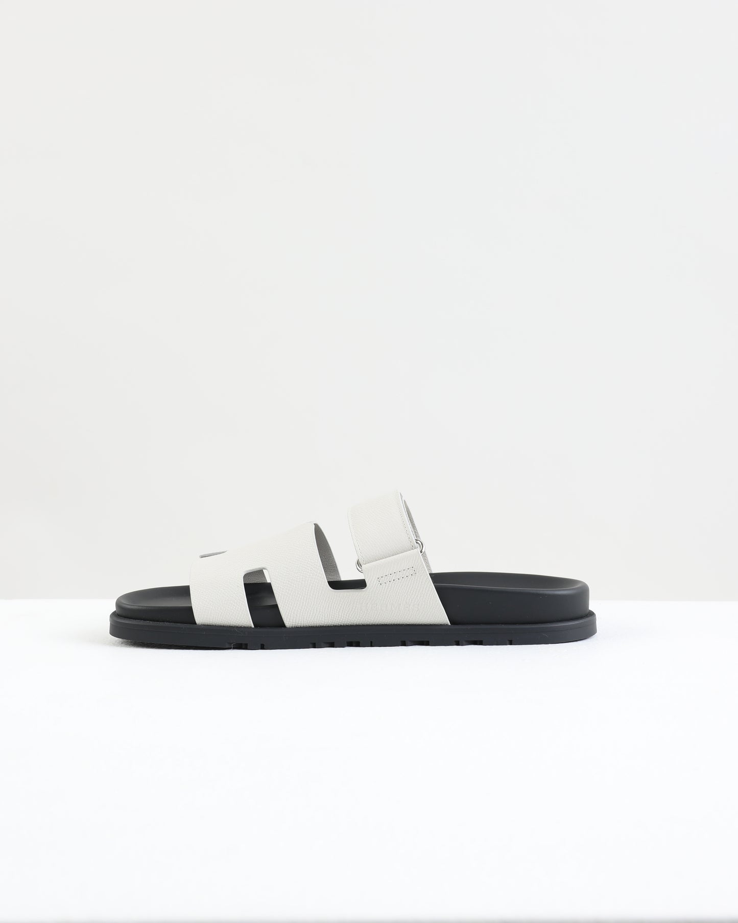 Chypre Sandal Homme in Beige Glaise Epsom Leather