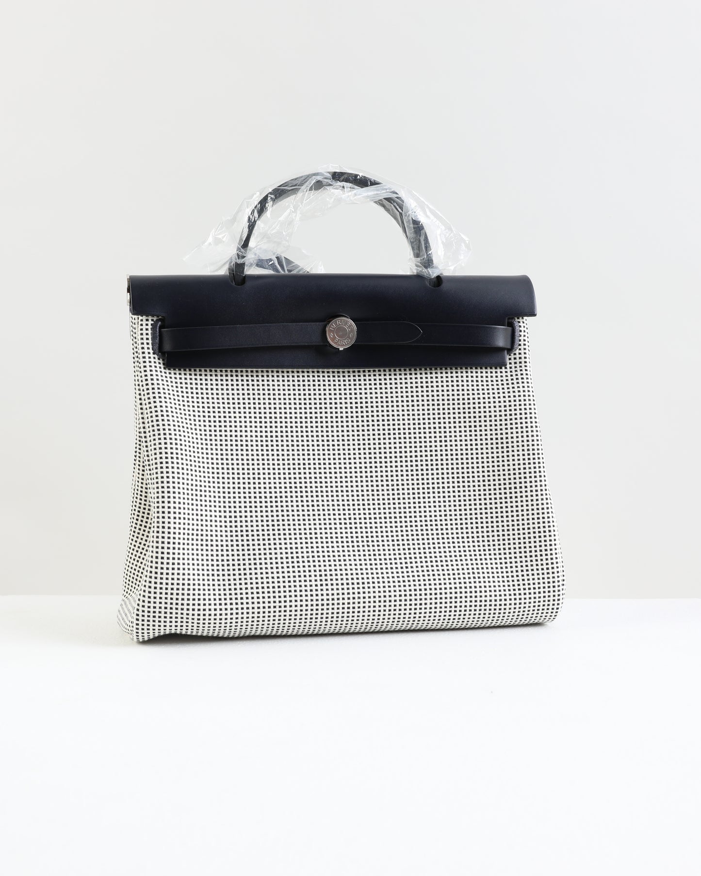 Herbag 31 Bag Retourne Ecru Blanc Noir/Bleu Indigo Toile Quadrille Viking Laiton with Palladium Hardware