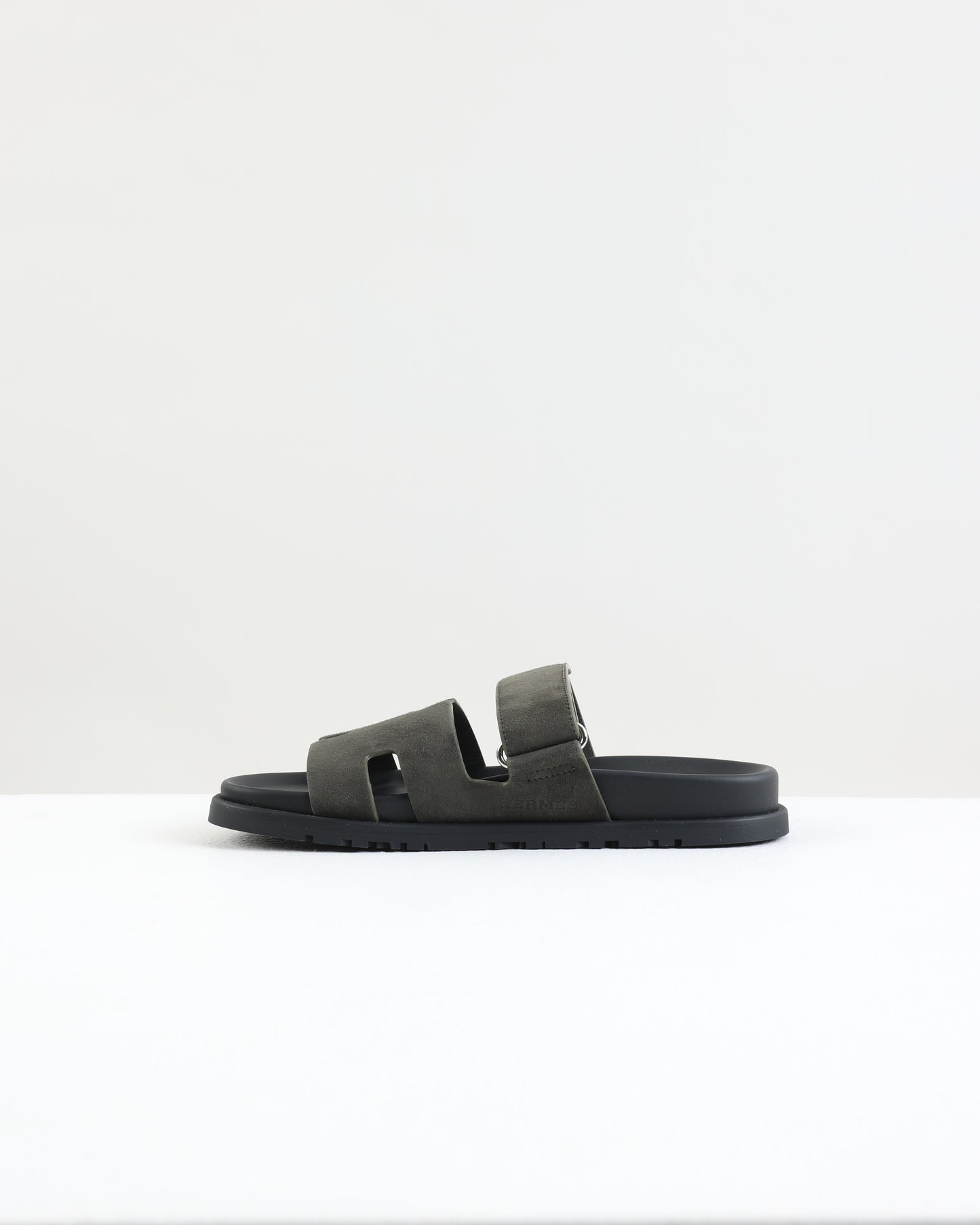 Chypre Sandal in Vert Foret Suede Leather