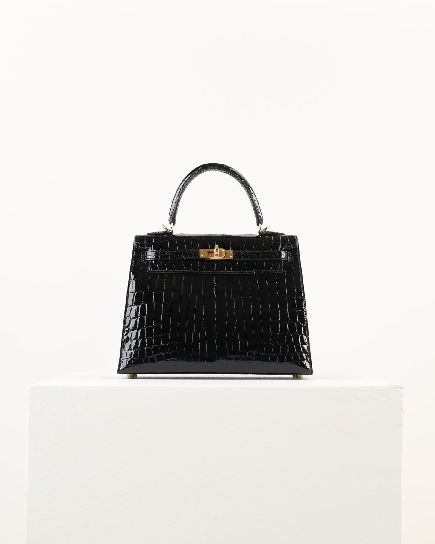 Kelly 25 Black Niloticus Crocodile with Gold Hardware