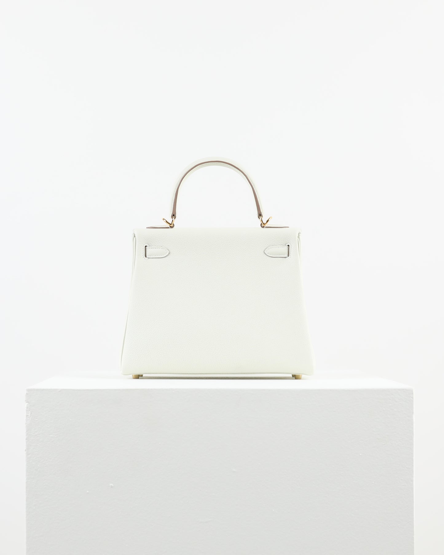 Kelly 25 Mushroom in Togo Leather with Gold Hardware