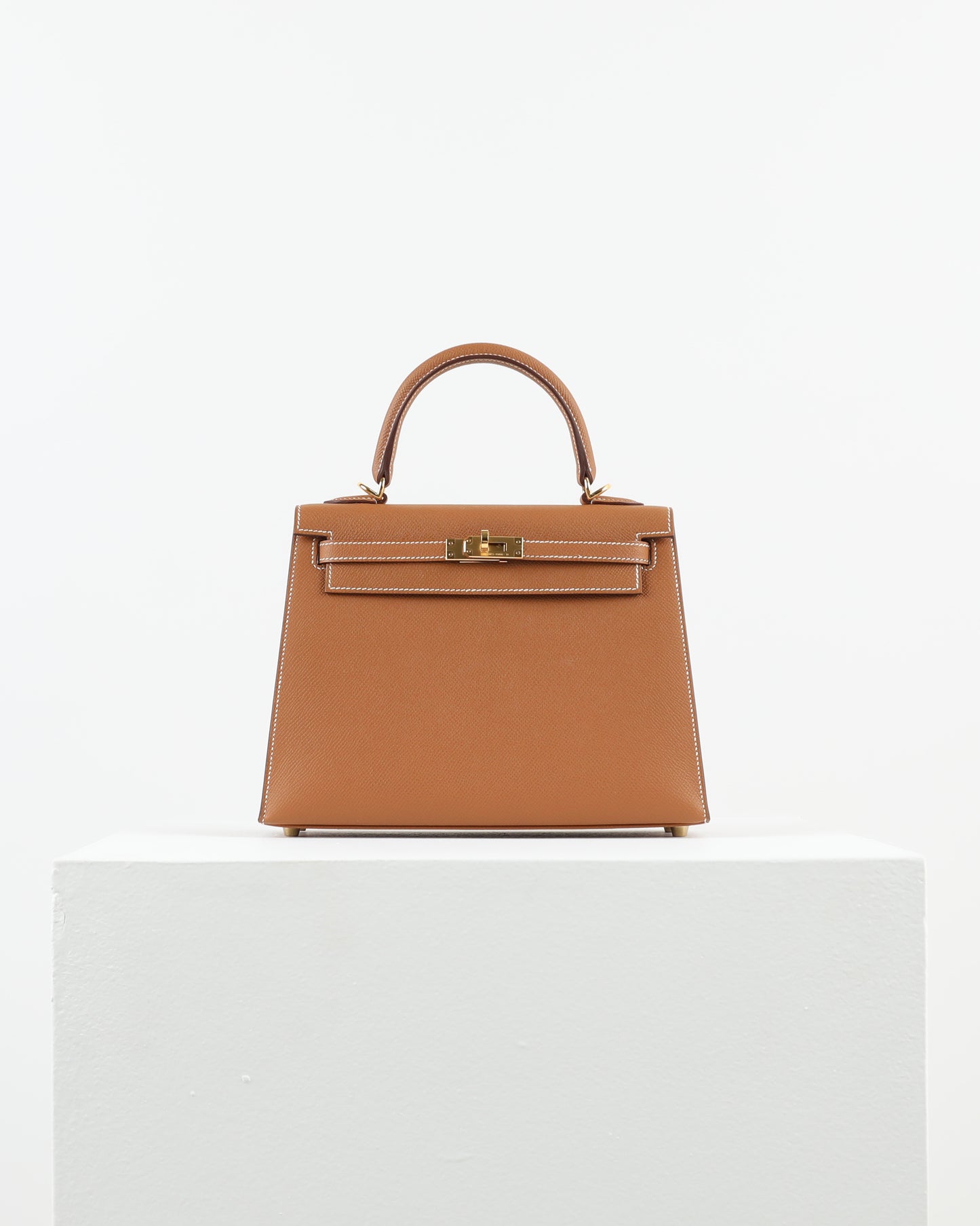 Kelly 25 Gold in Epsom Leather with Gold Hardware
