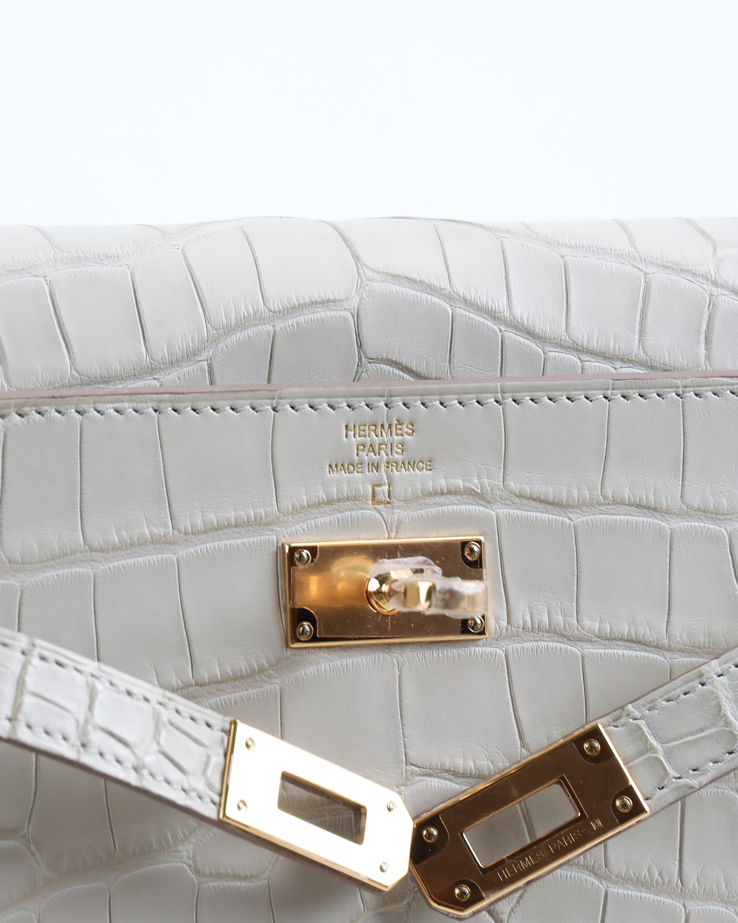Kelly To Go Beton Matte Alligator with Gold Hardware