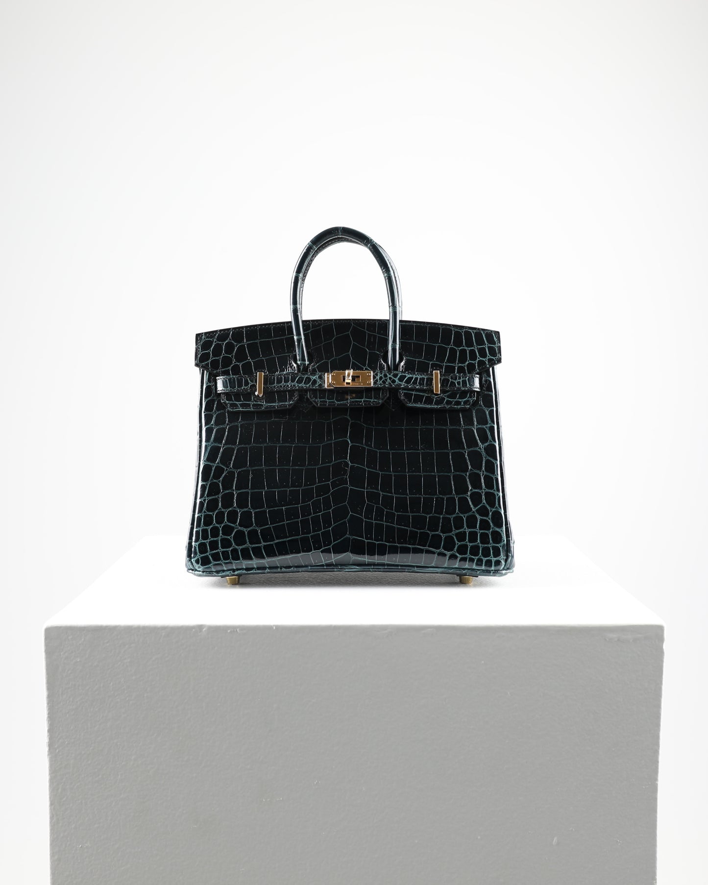 Birkin 25 Vert Fonce Niloticus Crocodile with Gold Hardware