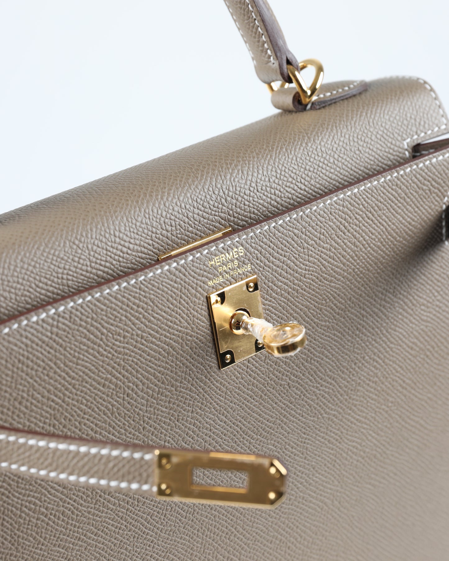 Kelly 25 Etoupe in Epsom Leather with Gold Hardware