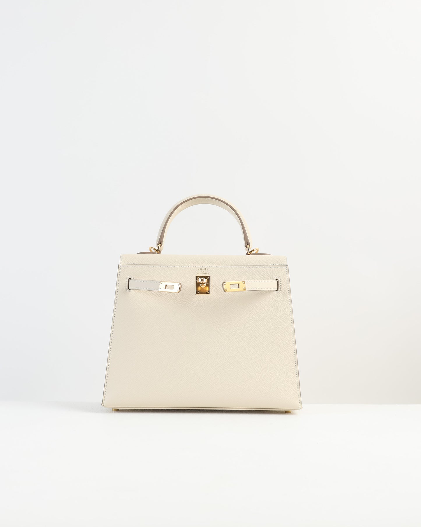 Kelly 25 Sellier Craie in Epsom Leather with Gold Hardware