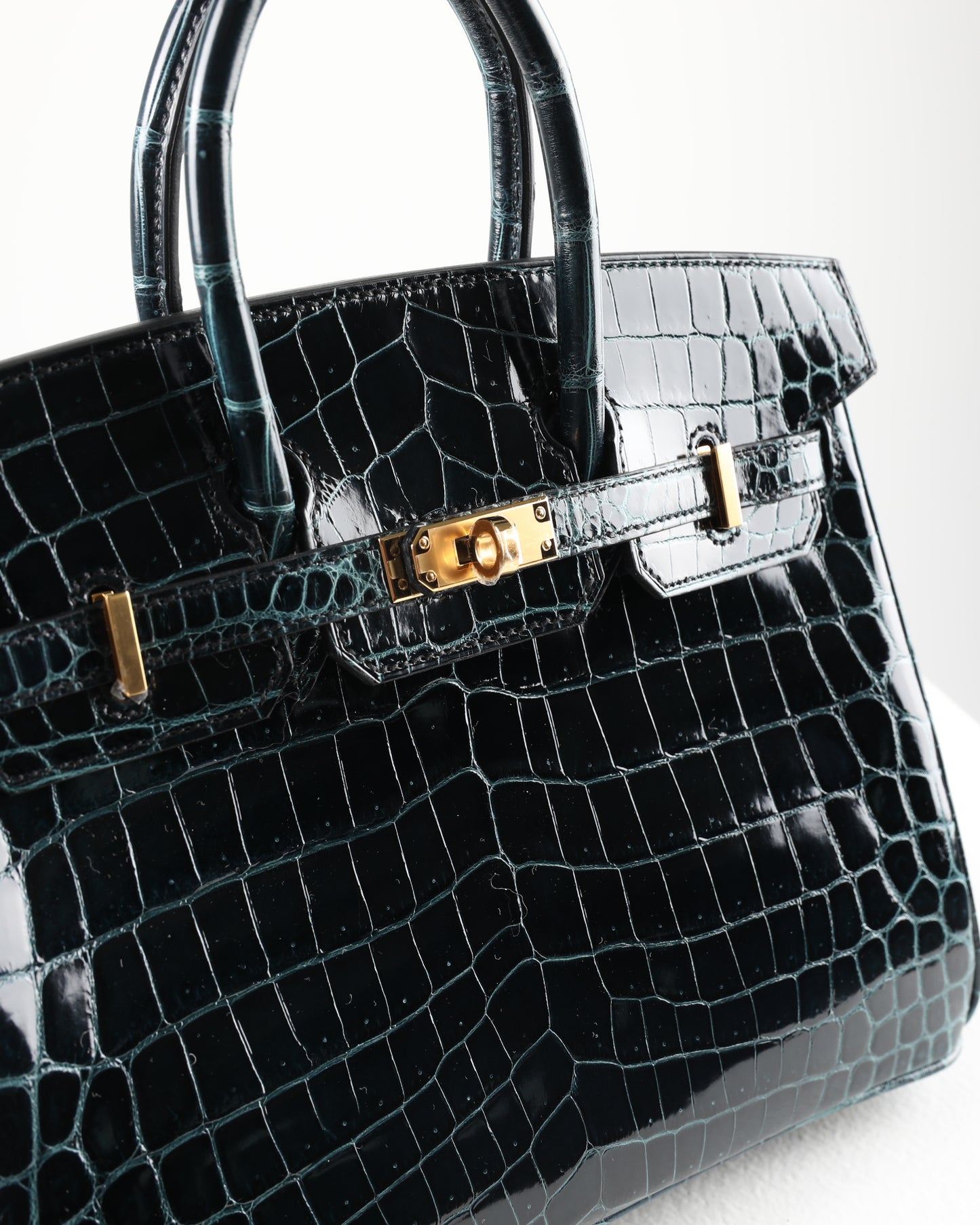 Birkin 25 Vert Fonce Niloticus Crocodile with Gold Hardware