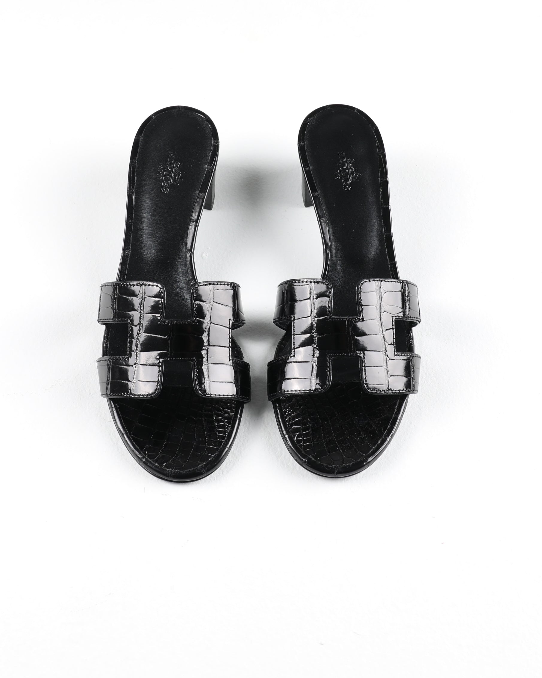 Black crocodile outlet sandals