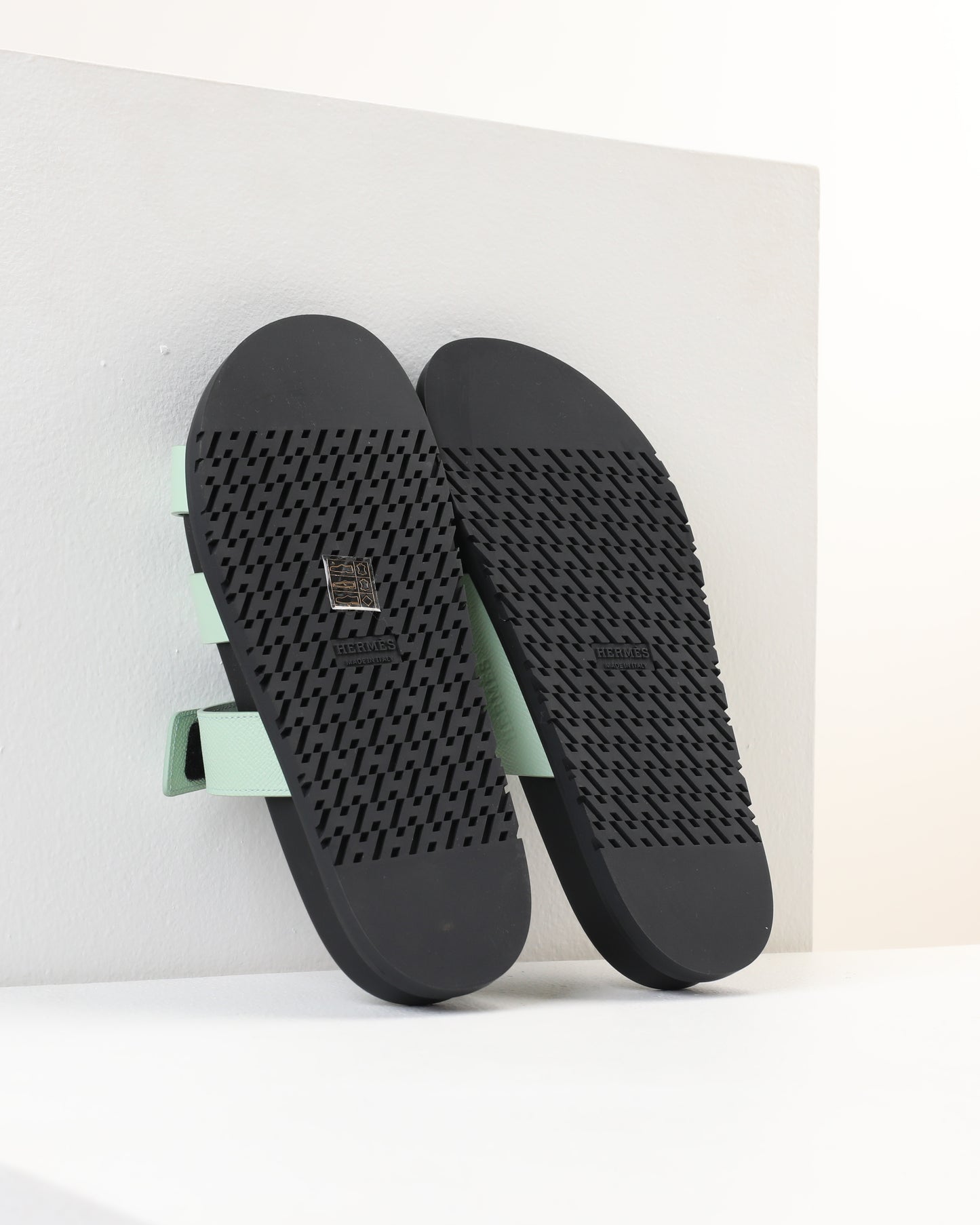 Chypre Sandal Femme in Vert Jade Epsom Leather