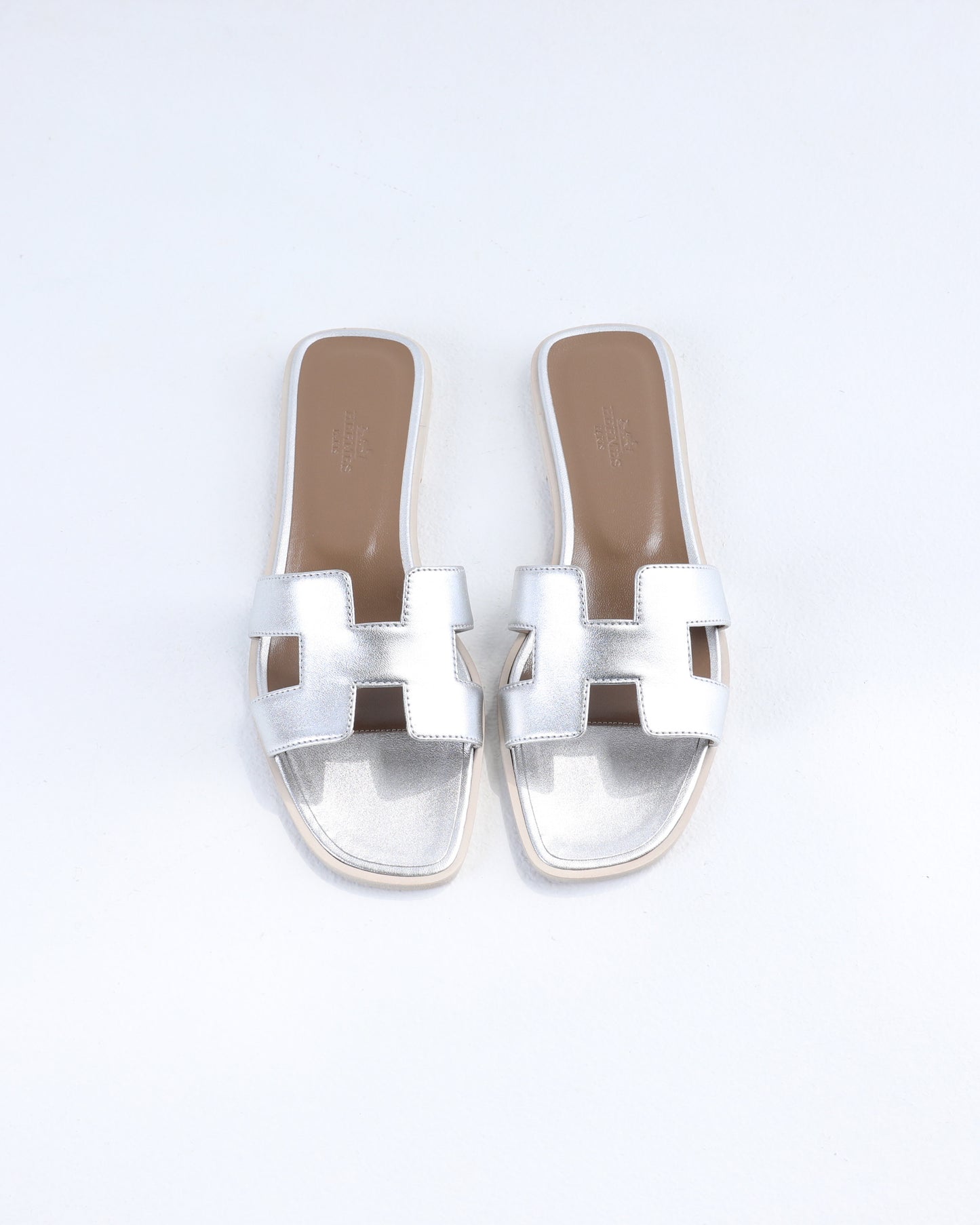 Oran Sandal Silver in Calfskin leather