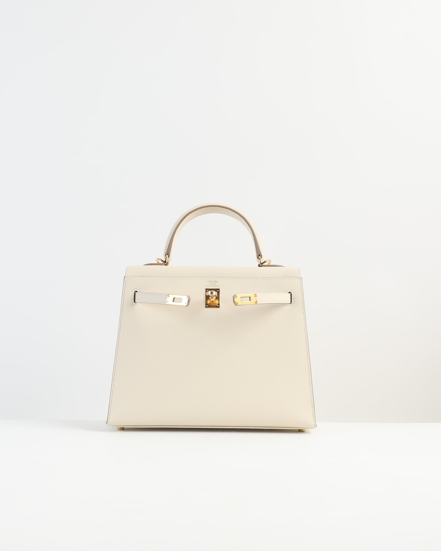 Kelly 25 Sellier Craie in Epsom Leather with Gold Hardware