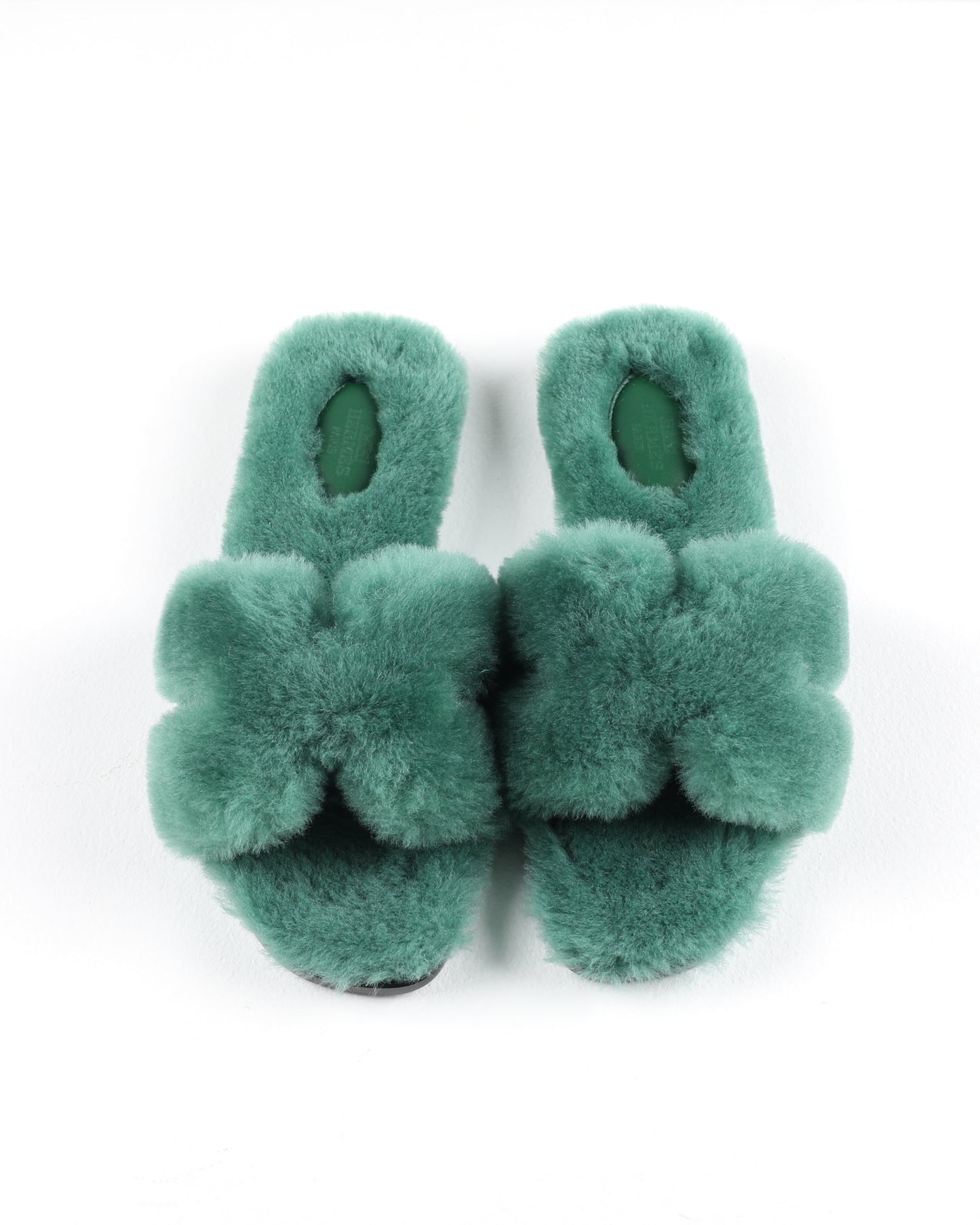 Oran Sandal in Vert Anglais Fur Woolskin