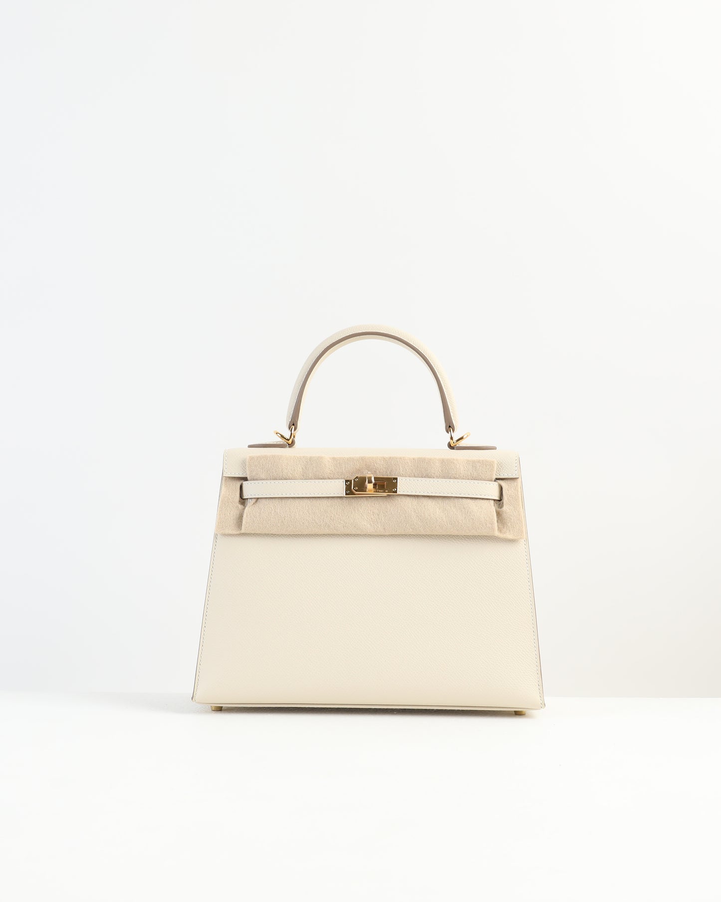 Kelly 25 Sellier Craie in Epsom Leather with Gold Hardware