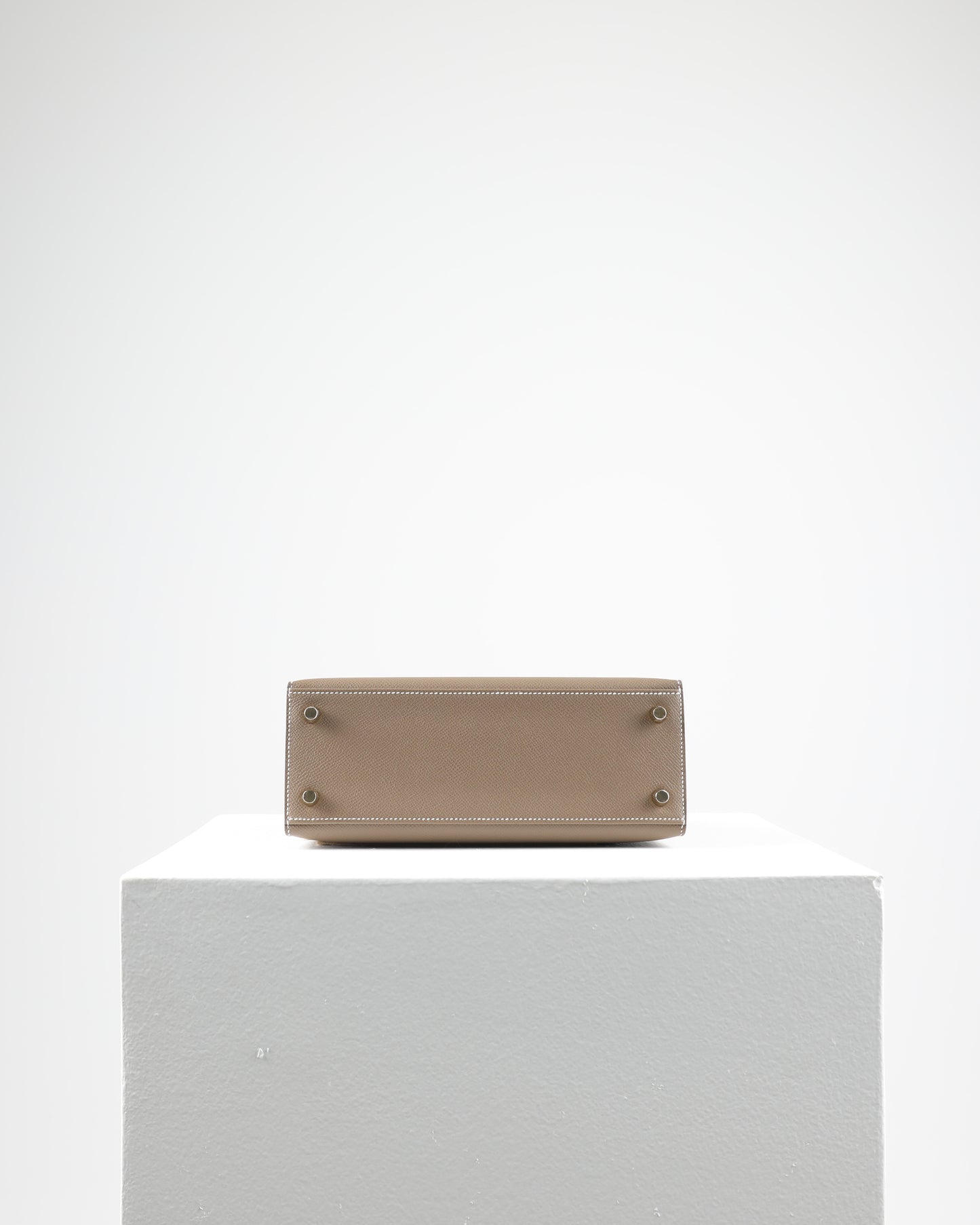 Kelly 25 Etoupe in Epsom Leather with Gold Hardware