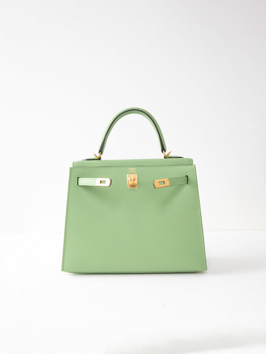 Kelly 25 Sellier Vert Criquet Epsom with Gold Hardware