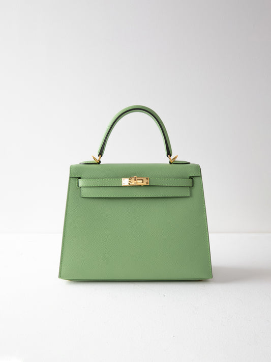 Kelly 25 Sellier Vert Criquet Epsom with Gold Hardware