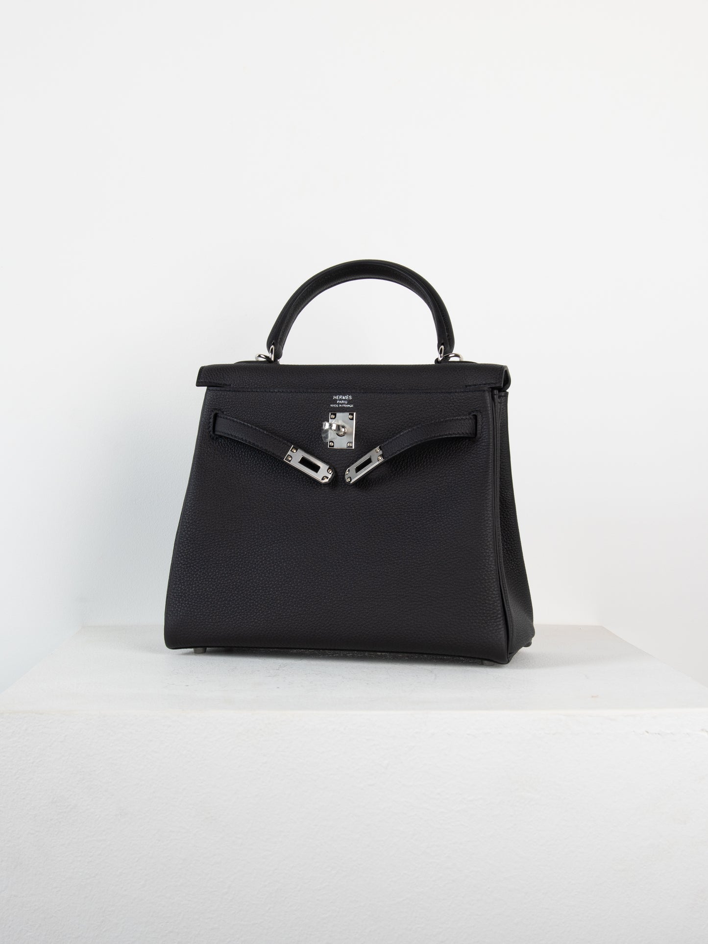 Kelly 25 in Black Togo with Palladium Hardware