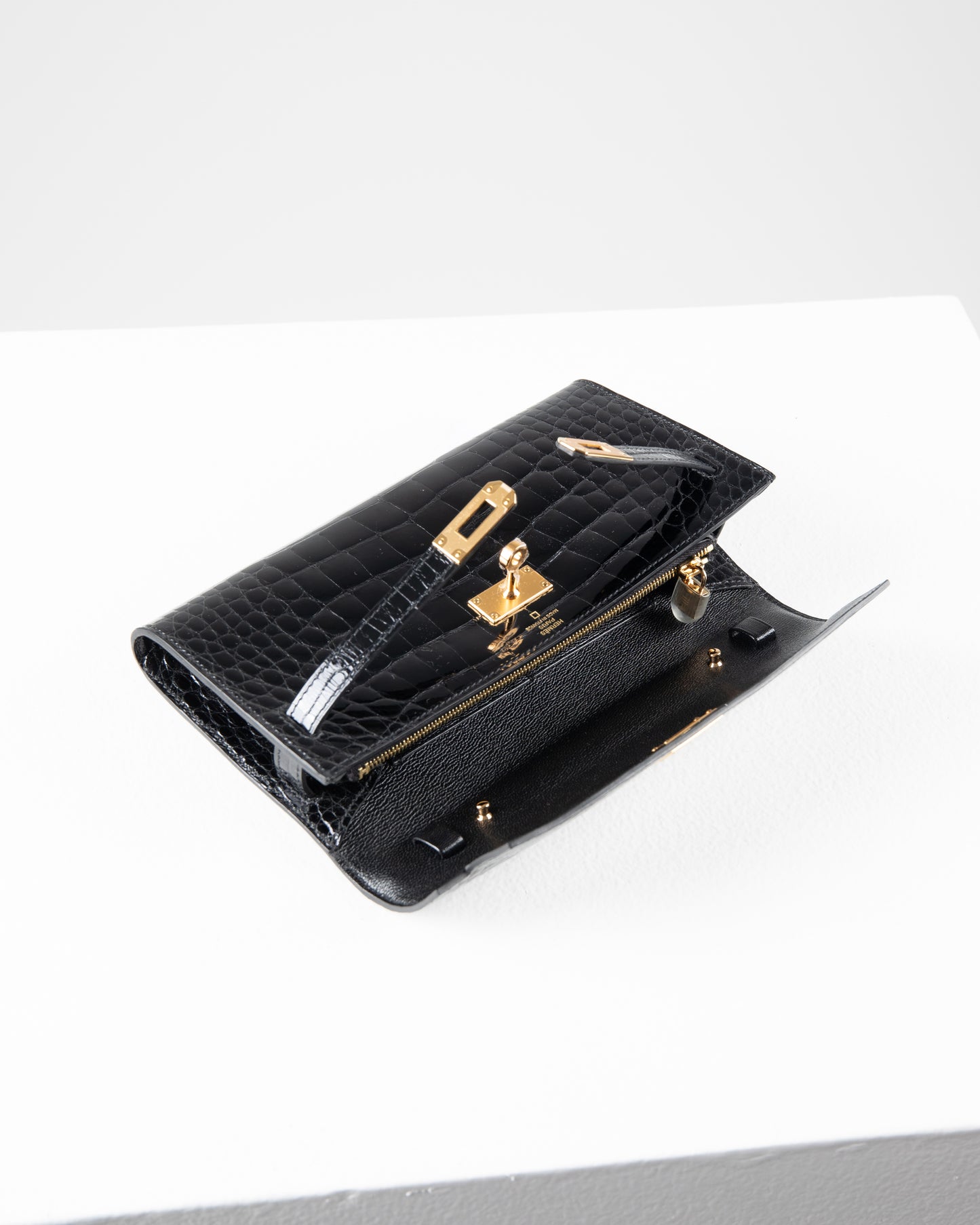 Kelly To Go in Black Alligator with Gold Hardware