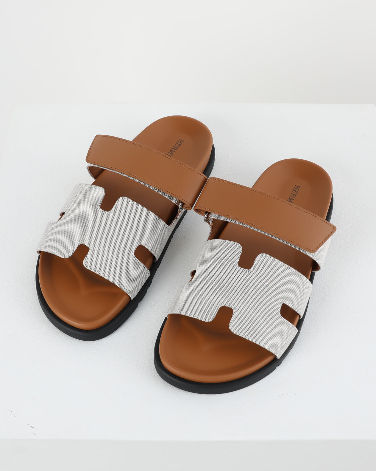 Chypre Sandal in Prunoir / Naturel